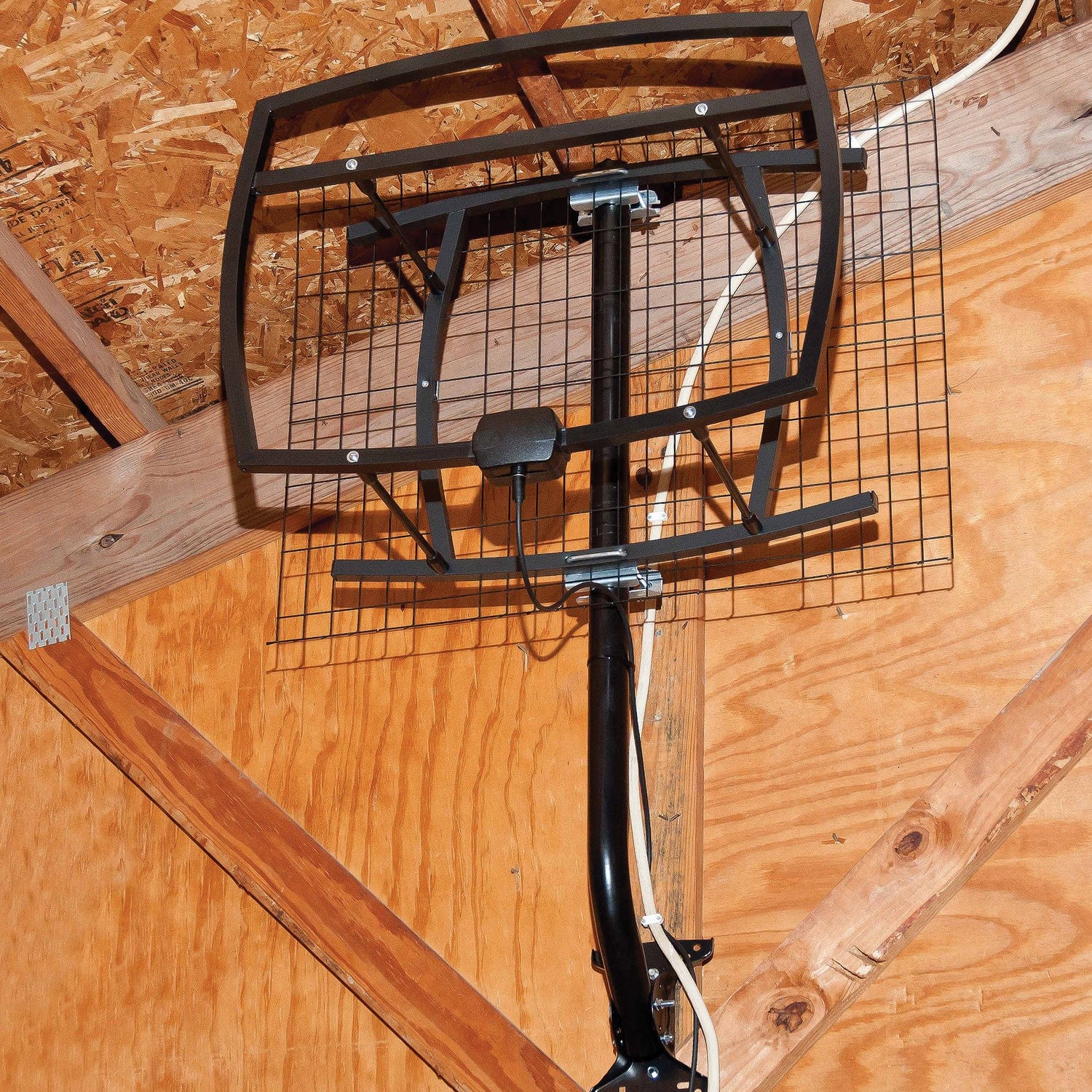 Antennas Direct ClearStream 5 Hi-VHF Outdoor TV Antenna, Multi-Directional, 65+ Mile Range, 4K 8K UHD, NEXTGEN TV with All-Weather Adjustable Hardware - Image 3