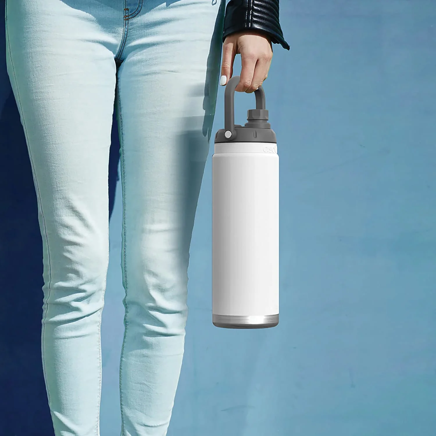 Asobu Canyon 48-Oz. Insulated Water Bottle with Full Hand Comfort Handle, White - Image 2
