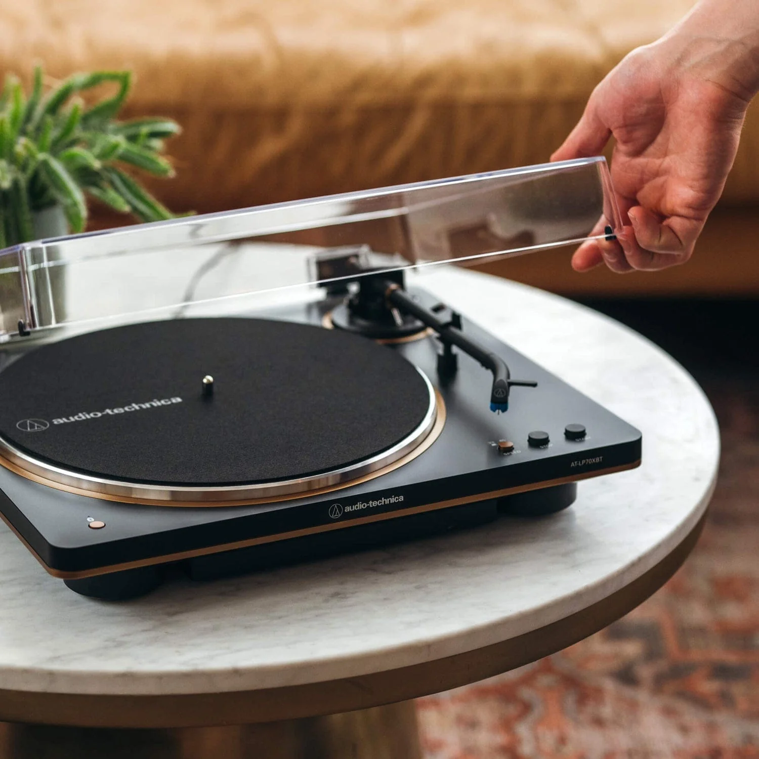 Audio-Technica 2-Speed Belt-Drive Fully Automatic Turntable with Bluetooth, aptX, 45 RPM Adapter, Switchable Preamp, and RCA Out, Black/Bronze - Image 4