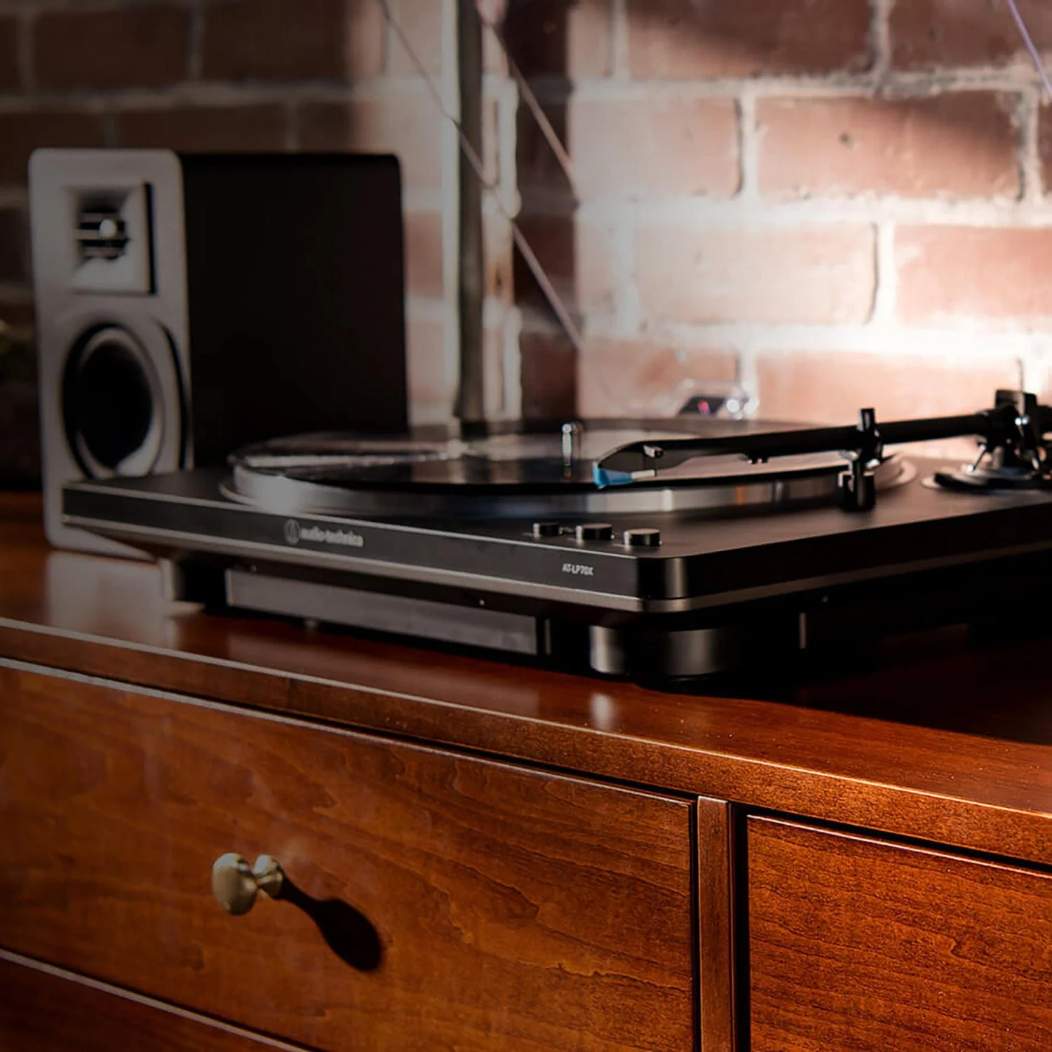 Audio-Technica 2-Speed Belt-Drive Fully Automatic Turntable with Bluetooth, aptX, 45 RPM Adapter, Switchable Preamp, and RCA Out, Black/Silver - Image 4