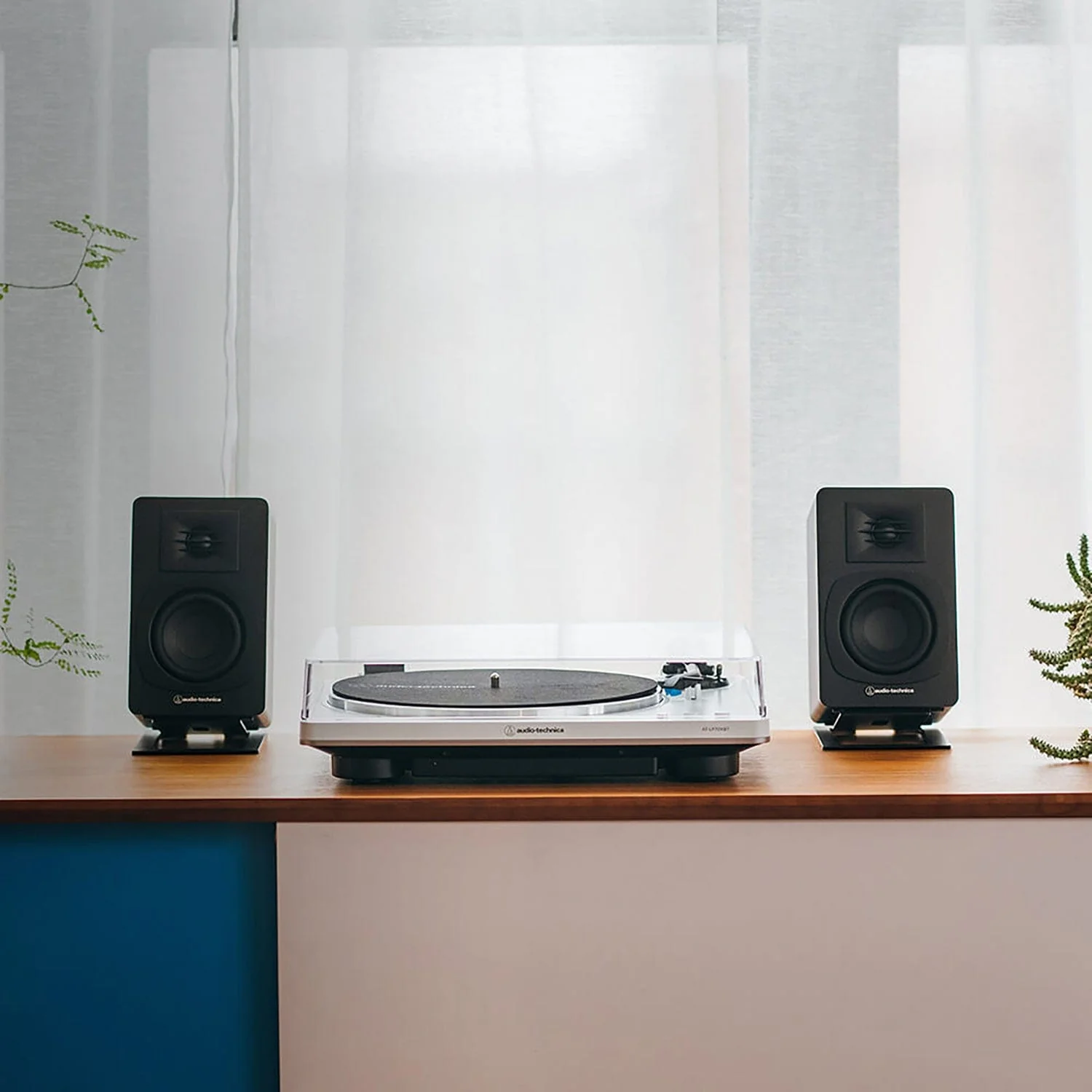 Audio-Technica 30-Watt-Max Bluetooth AT-SP3X Powered Bookshelf Speaker Set with 3-In. Woofers, Built-in DSP Tuning, and Dual RCA Inputs, Pair - Image 4
