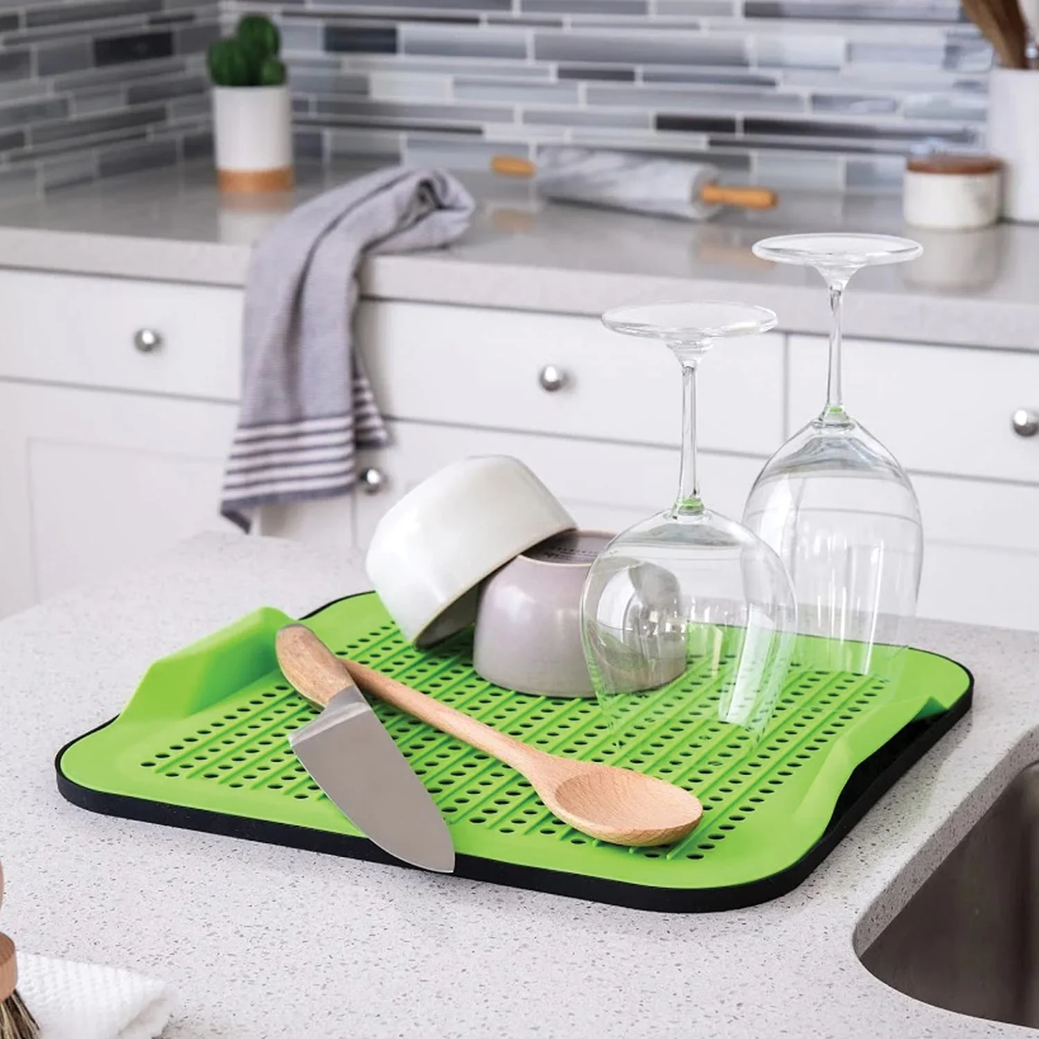 Better Houseware 2-Piece Silicone Drying Mat, Black/Green - Image 2