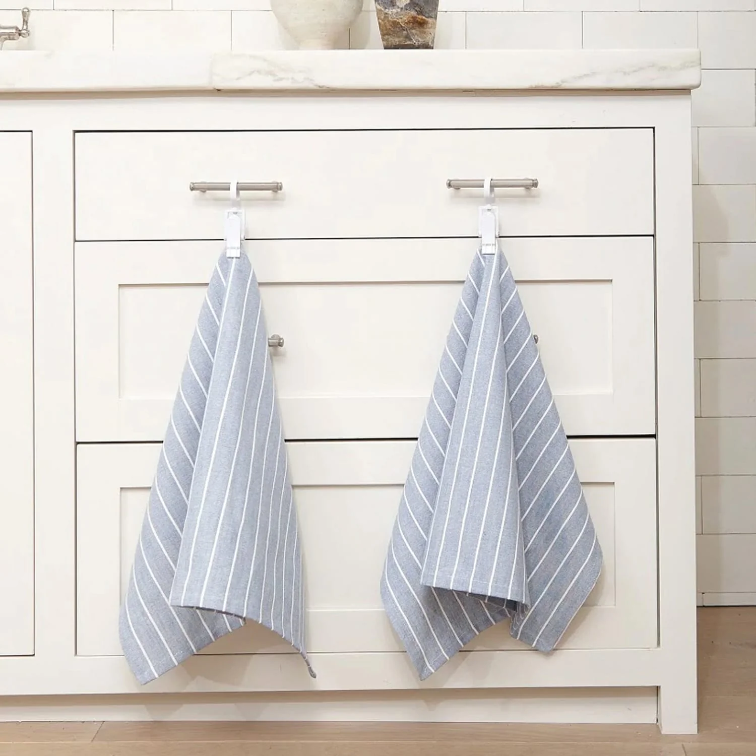 Better Houseware Jumbo Clever Clips, Set of 2 - Image 3