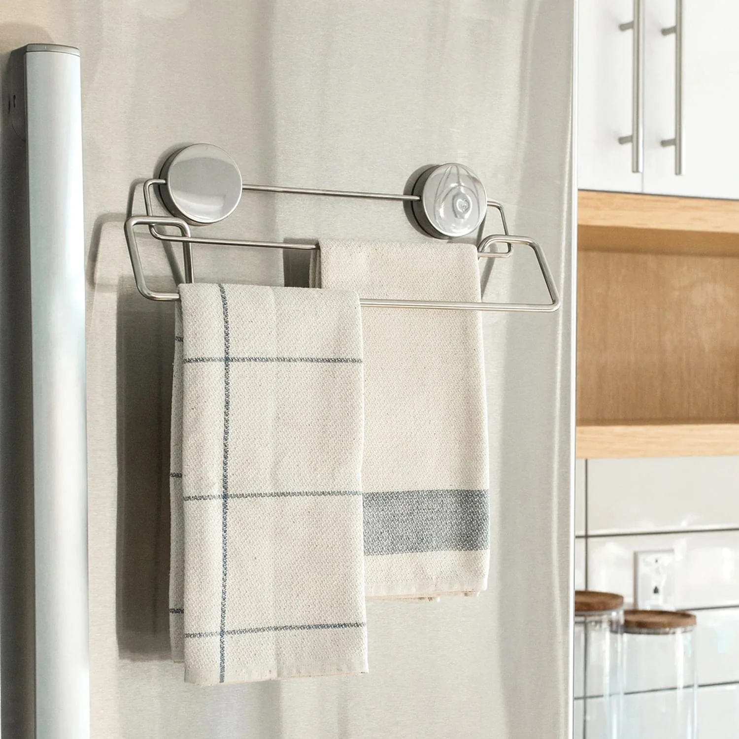 Better Houseware Stainless Steel Magnetic Towel Bar - Image 2