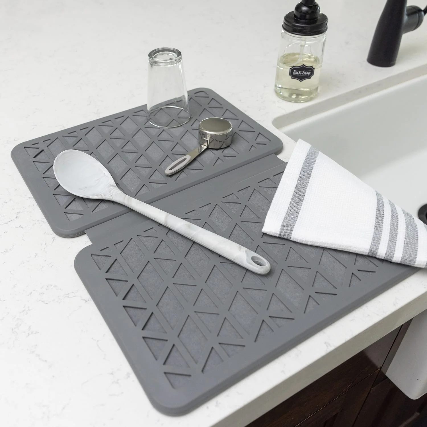 Better Houseware The Magic Dishmat II Stone and Silicone Quick-Dry Mat - Image 4