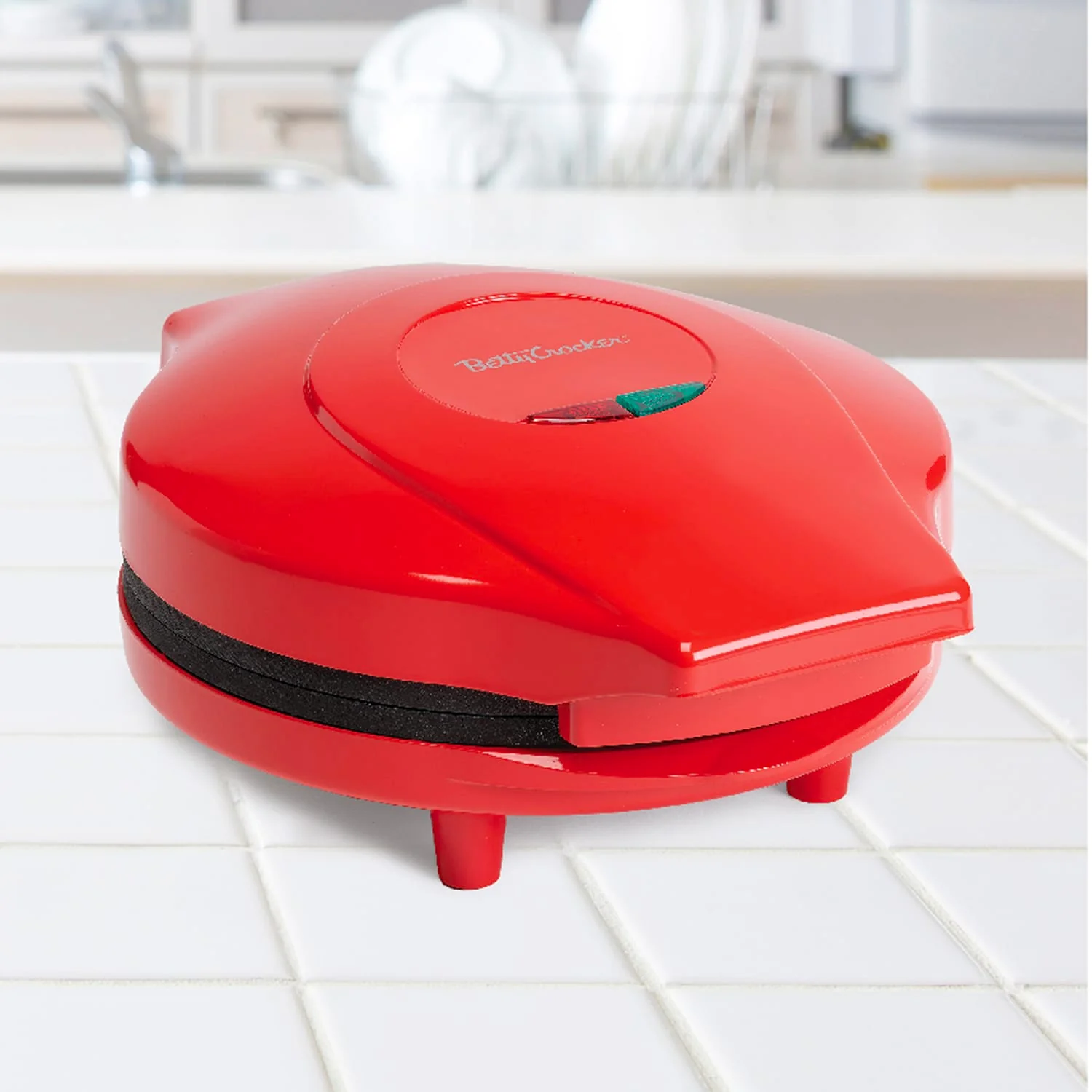 Betty Crocker 8-In. Indoor Electric Travel Nonstick Pizza Maker Plus with Insulated Travel Bag, Red - Image 3