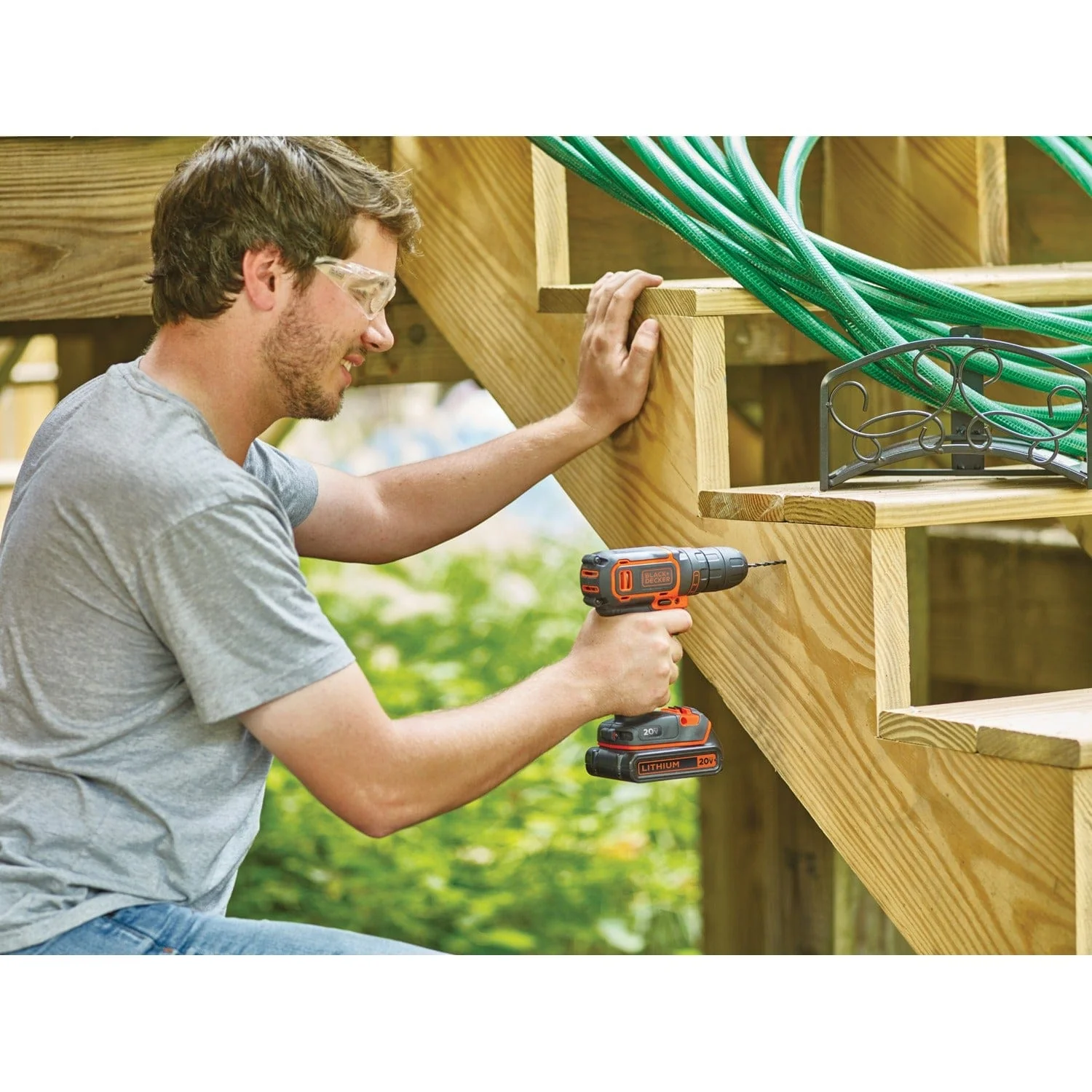 Black+Decker 20-Volt MAX* Lithium Single-Speed Drill/Driver - Image 3