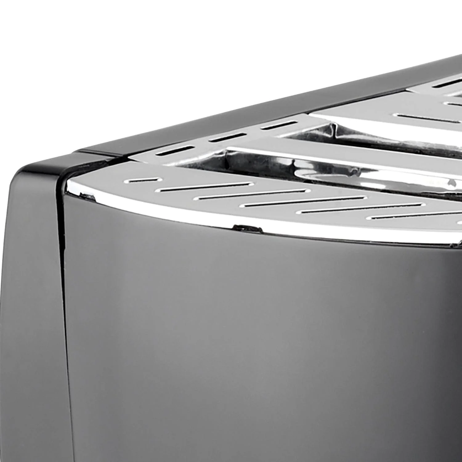 Brentwood Cool Touch 4-Slice Toaster, Black - Image 4