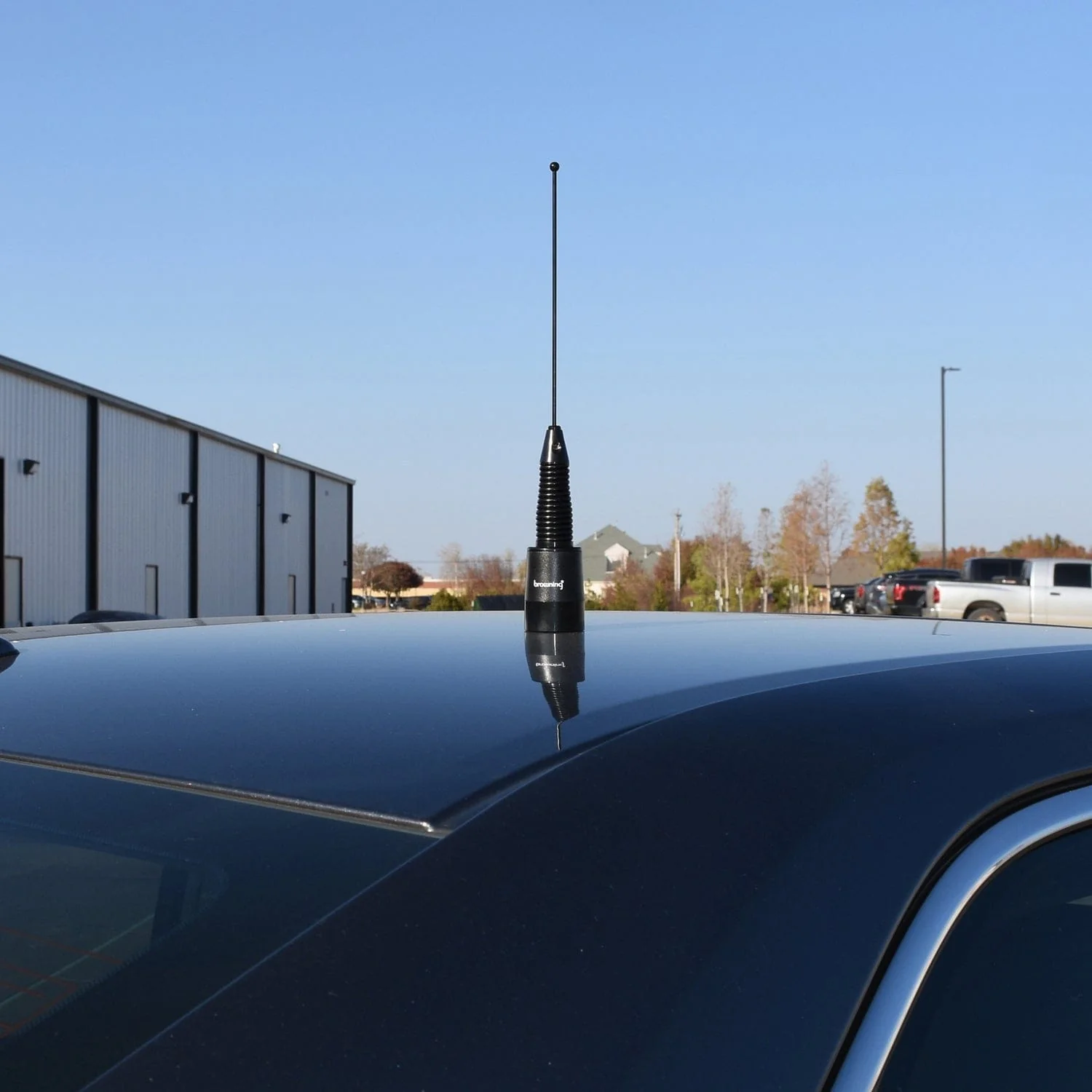 Browning 160-Watt Wide-Band 380 MHz to 520 MHz Antenna with Spring and NMO Mounting, Black - Image 4