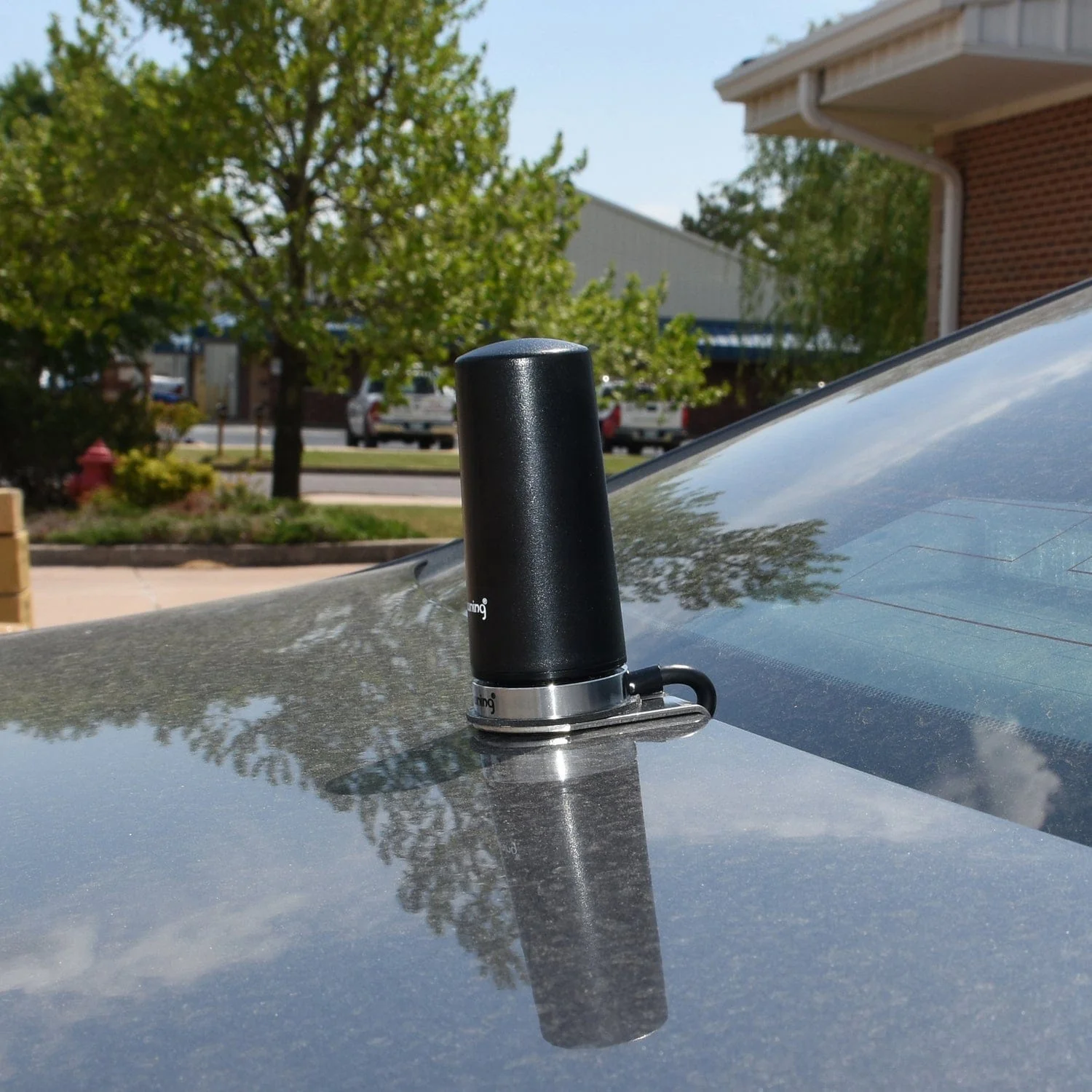 Browning 450 MHz to 465 MHz Low-Profile Antenna with NMO Mounting - Image 2