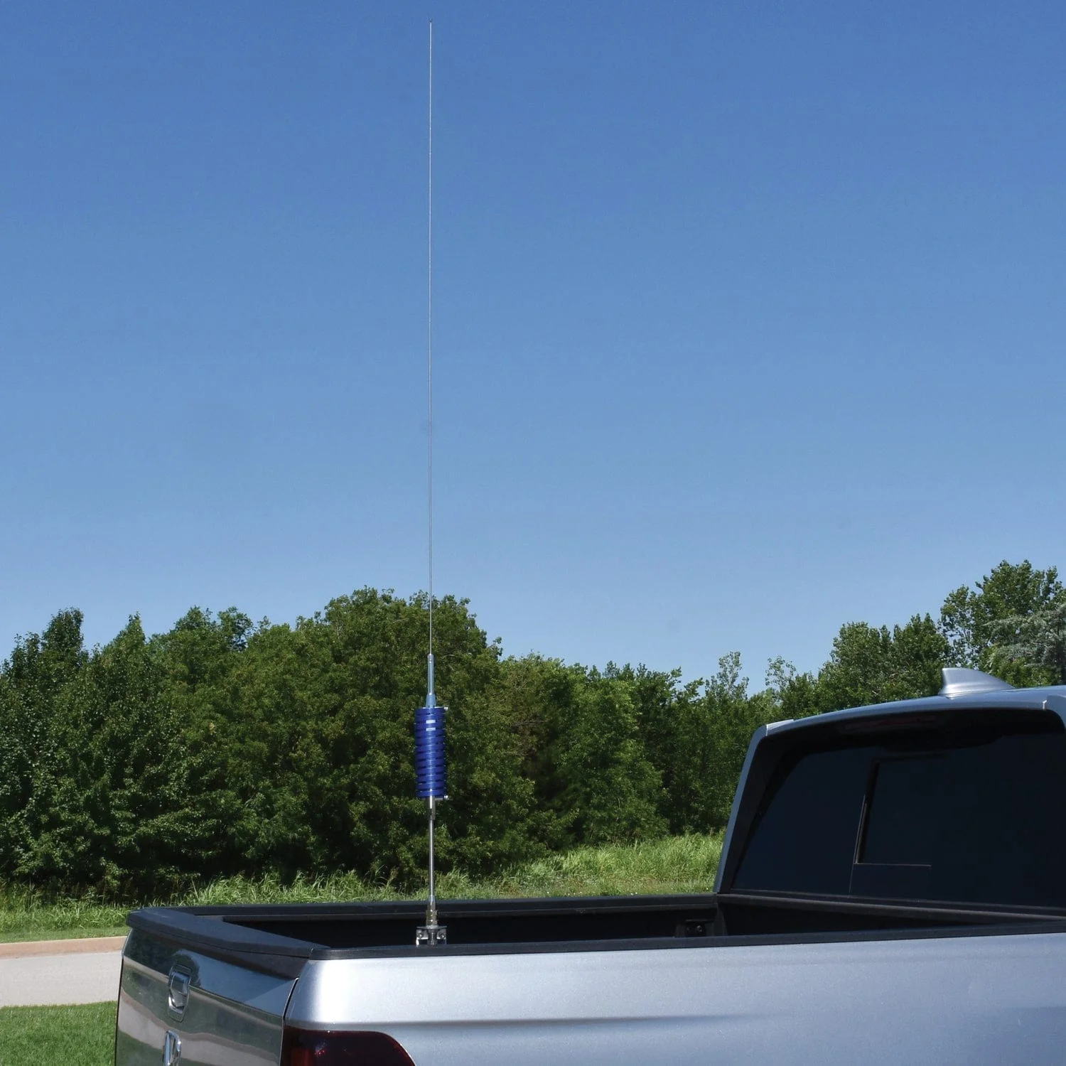 Browning 63-In. 15000-Watt Flat-Coil CB Antenna with 6-In. Shaft, BR-91, Blue - Image 3