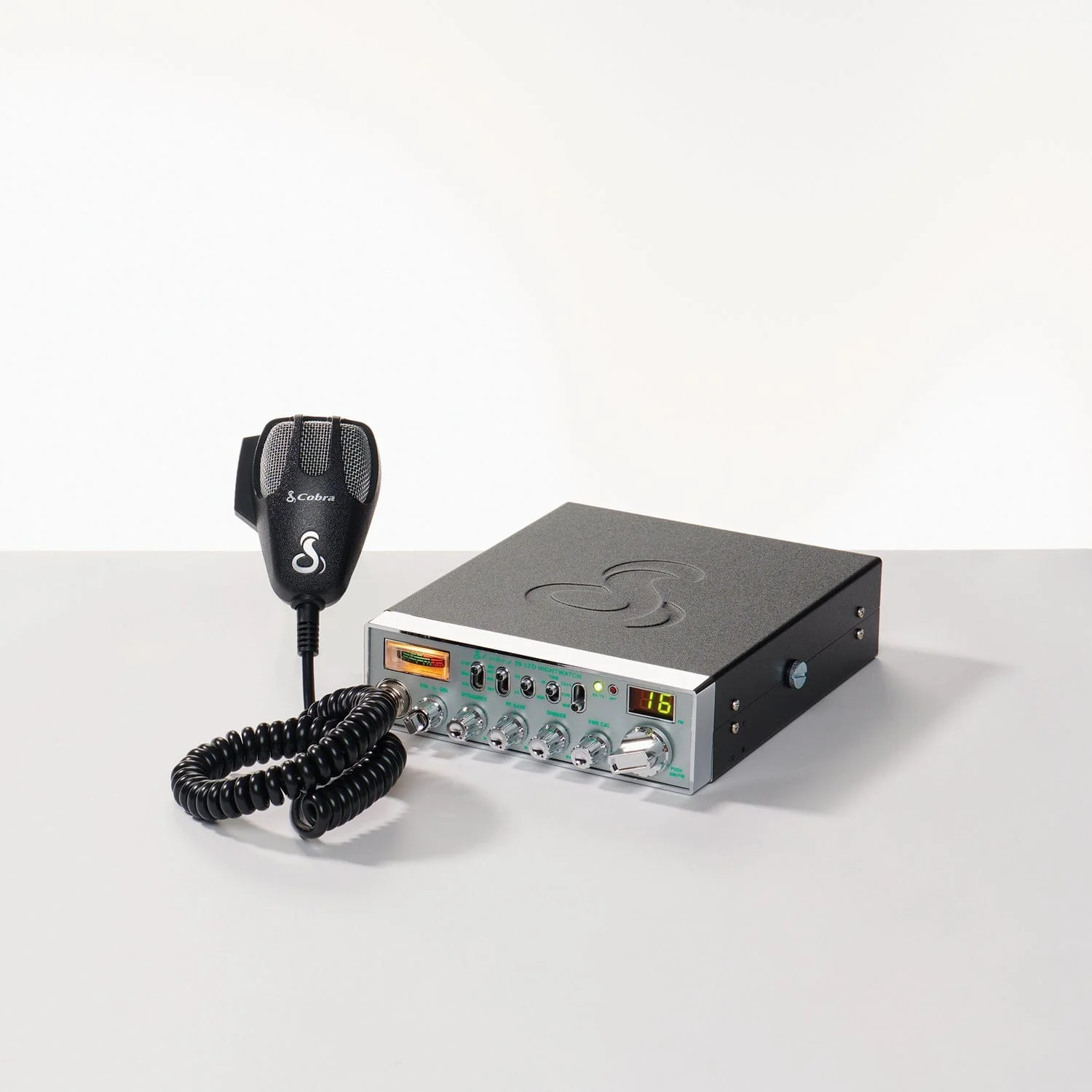 Cobra 40-Channel AM/FM CB Radio with NightWatch and Microphone, Chrome Face, 29 NW LTD Classic - Image 3