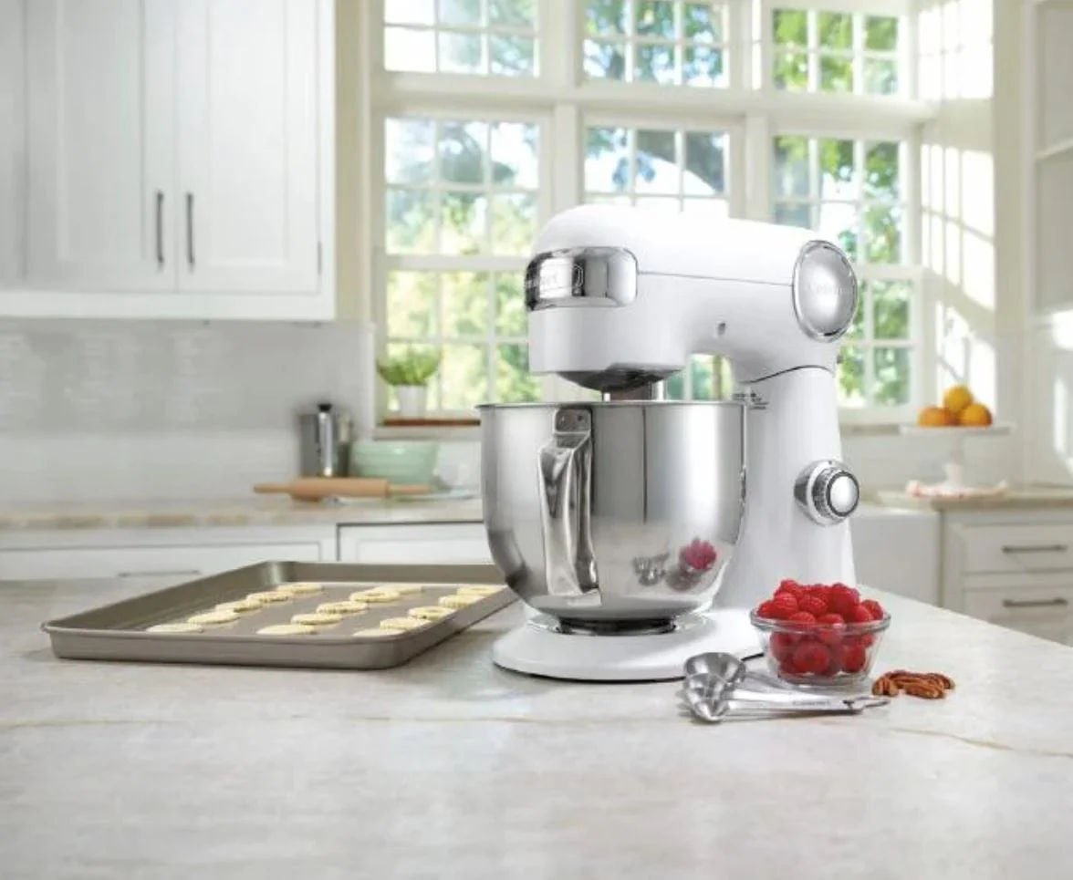 Cuisinart 5.5-Quart Stand Mixer, White - Certified Refurbished - Image 4