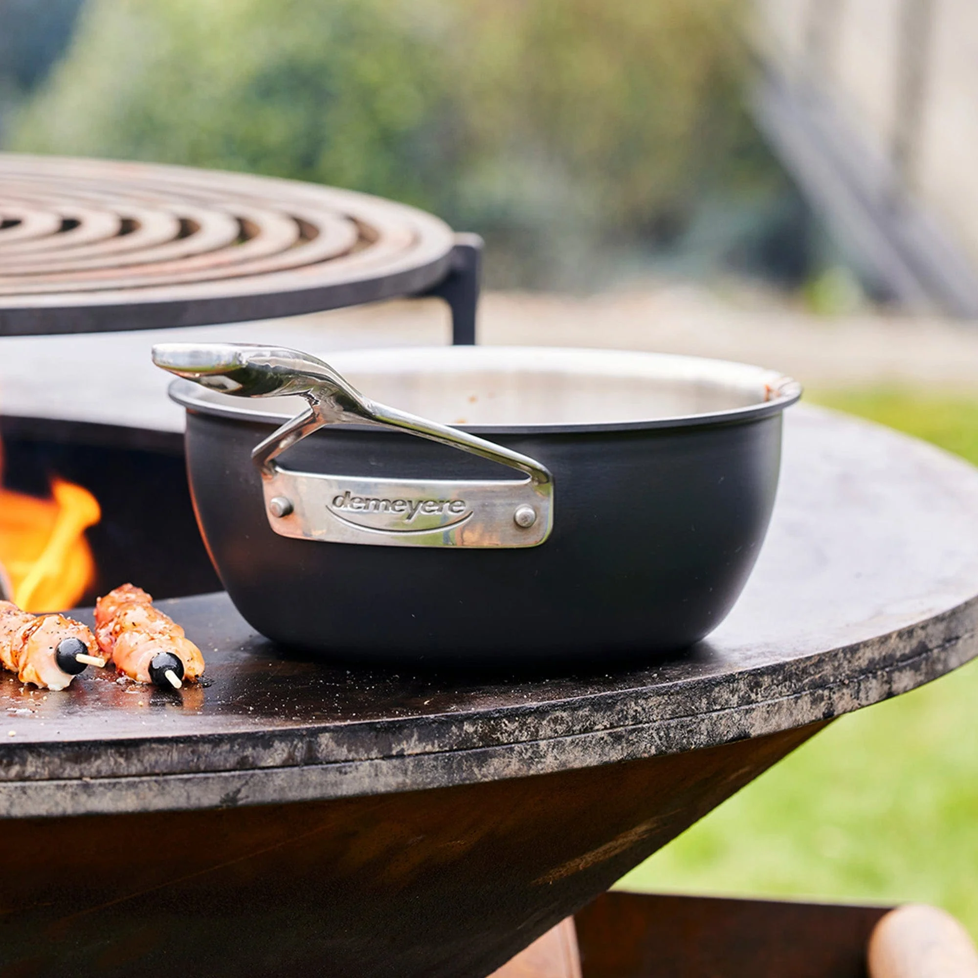 Demeyere Black 5 Stainless Steel with Ceramic exterior coating 2-qt Saucepan with Lid - Image 3