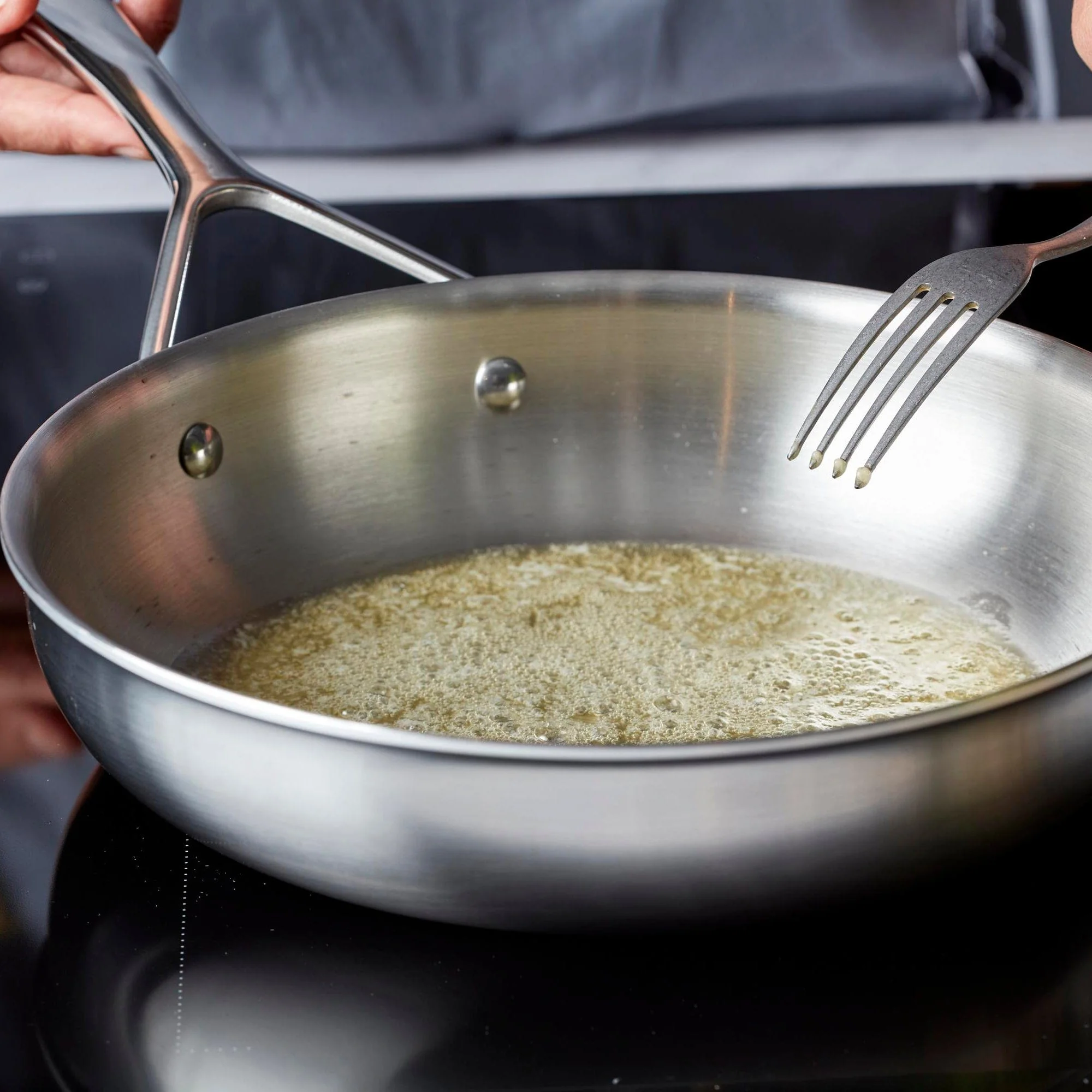 Demeyere Essential 5-ply 11-inch Stainless Steel Fry Pan - Image 4