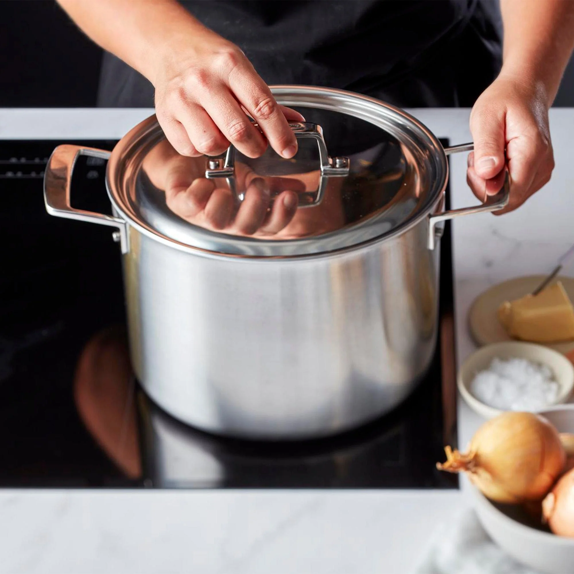 Demeyere Essential 5-ply 8-qt Stainless Steel Stock Pot with Lid - Image 2