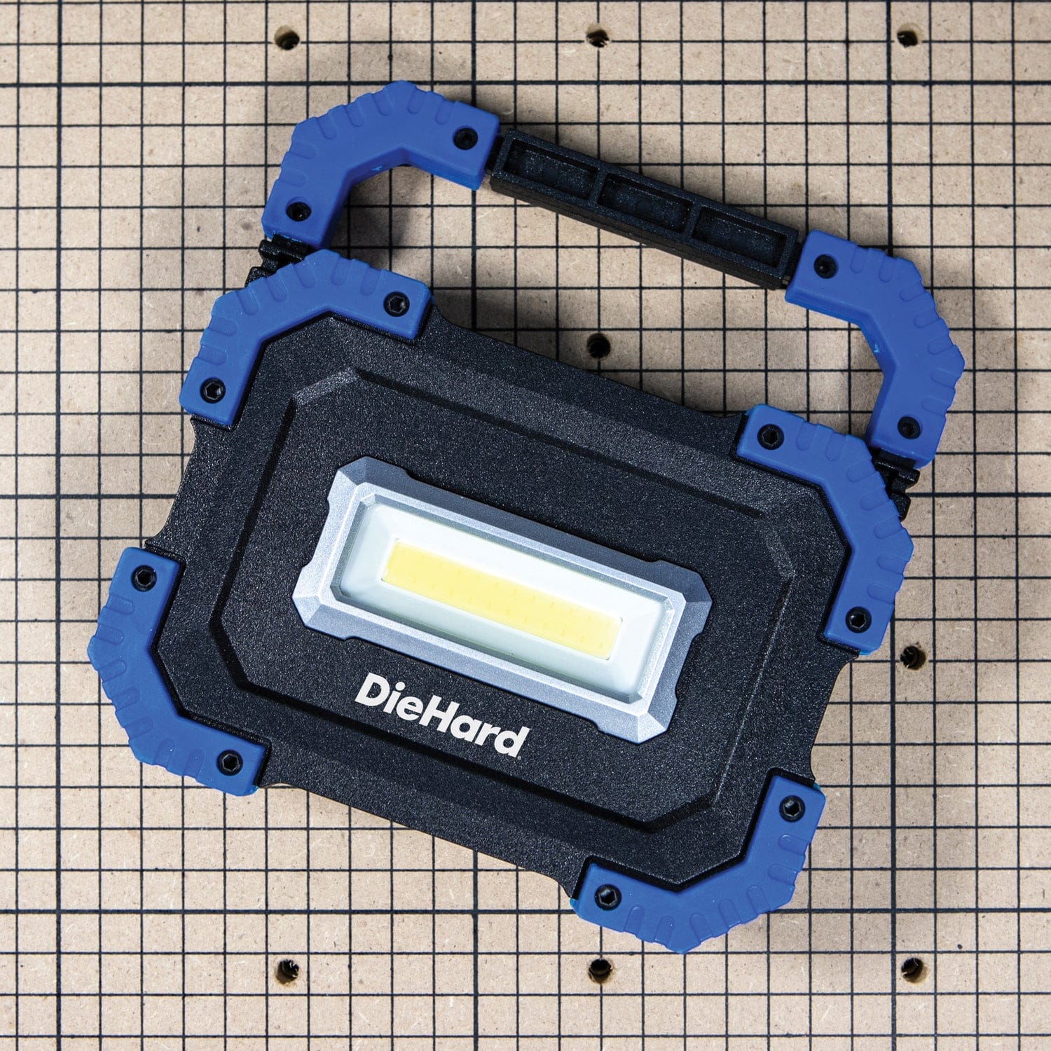 DieHard 1,500-Lumen Water-Resistant COB LED Rechargeable Utility Work Light and Power Bank - Image 4