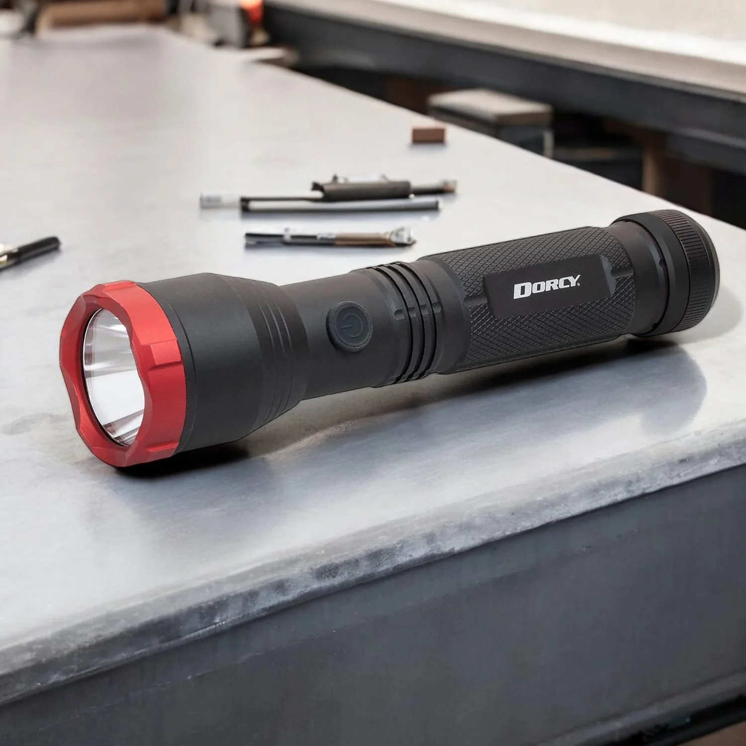 Dorcy Ultra HD Series LED 800-Lumen Aluminum Flashlight with 3 Modes, TrueSpot Reflector, Weather-Resistant, Battery Powered, up to 672-Ft. Beam - Image 3