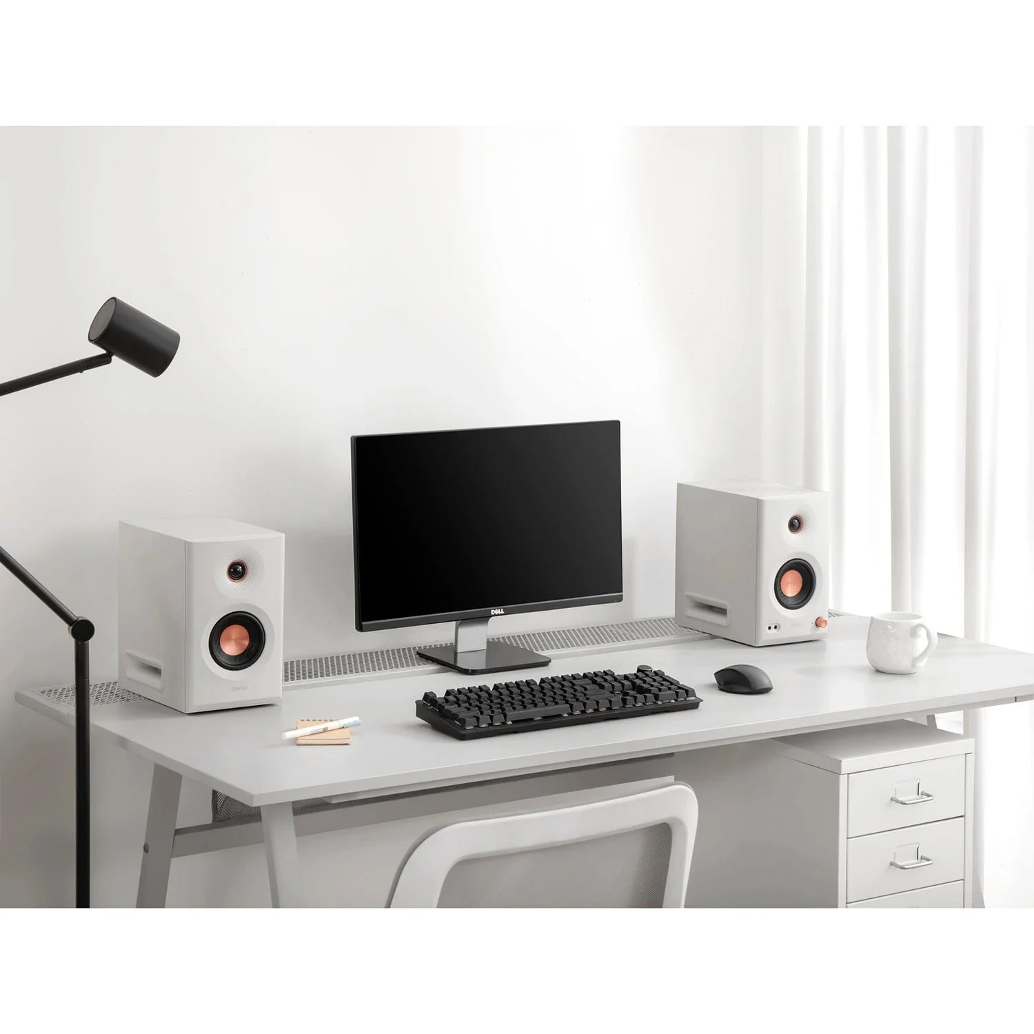 Edifier 110-Watt-RMS Bluetooth MR5 Powered 2.0 Studio Monitor Speaker Set with 5-In. Woofers, Hi-Res Audio/Hi-Res Audio Wireless, Pair, White - Image 3