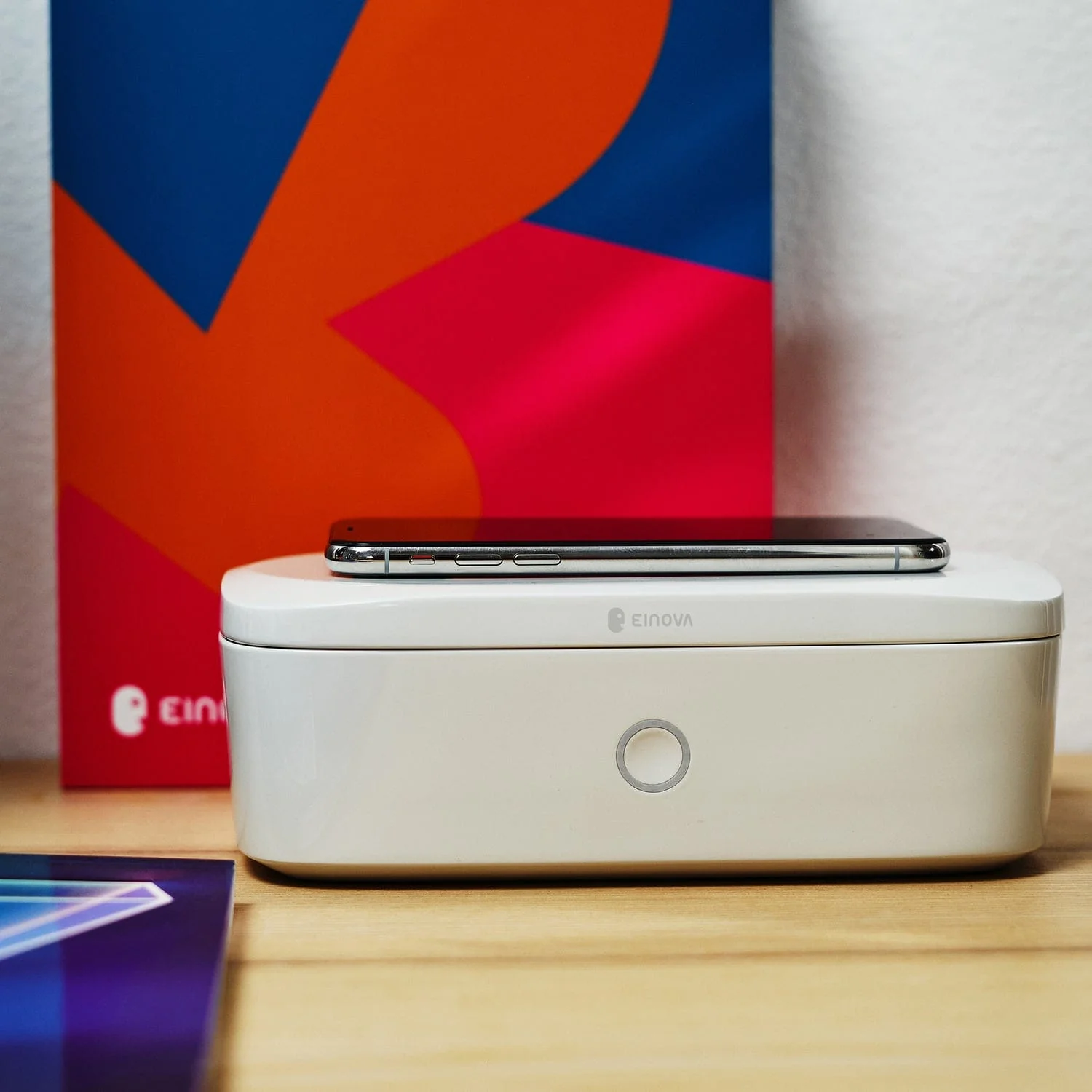 Einova Mundus UV Phone Sanitizer with Wireless Charging Spot - Image 5