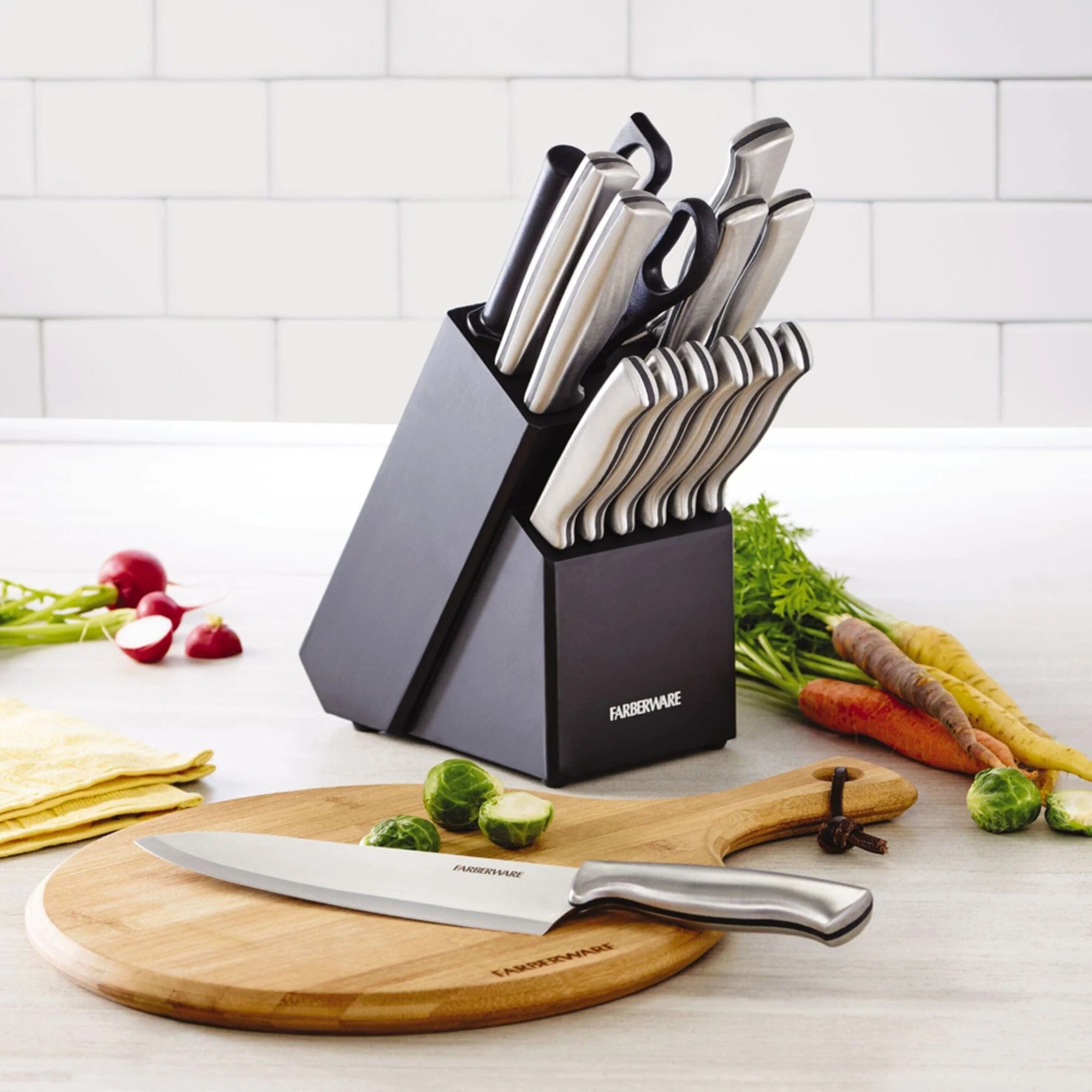 Farberware High-Carbon Stamped Stainless Steel Kitchen Knife Block Set with Steak Knives, with Wood Block, 15 Piece, Black - Image 3