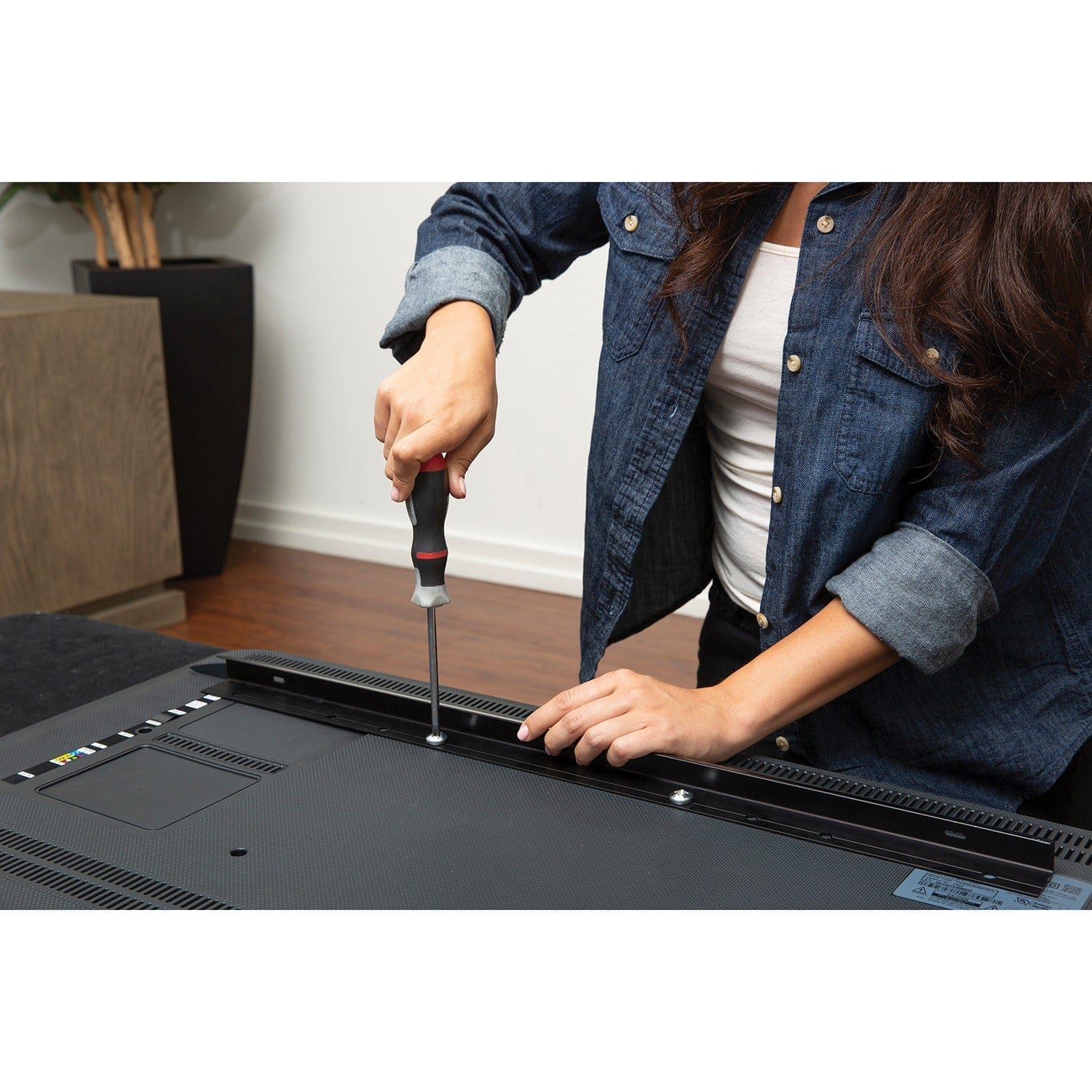 Hangman 32-In. to 80-In. All-Surface Walldog TV Hanger - Image 5