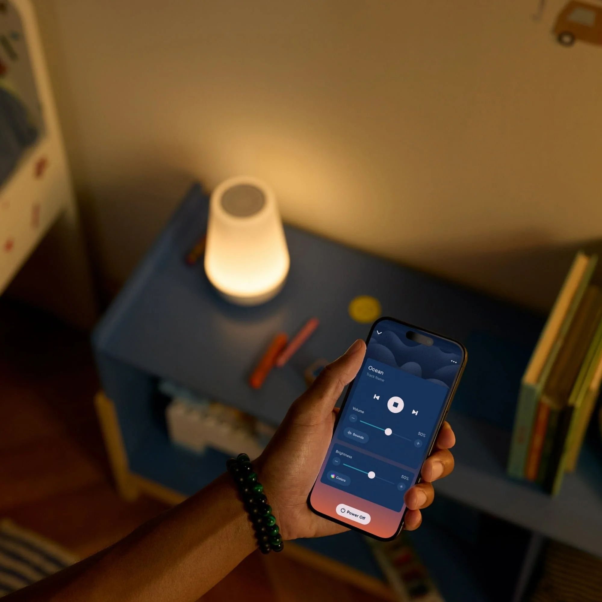 Hatch Rest+ 2nd Gen All-in-one Sleep Assistant, Nightlight & Sound Machine with Back-up Battery, White - Certified Refurbished - Image 4