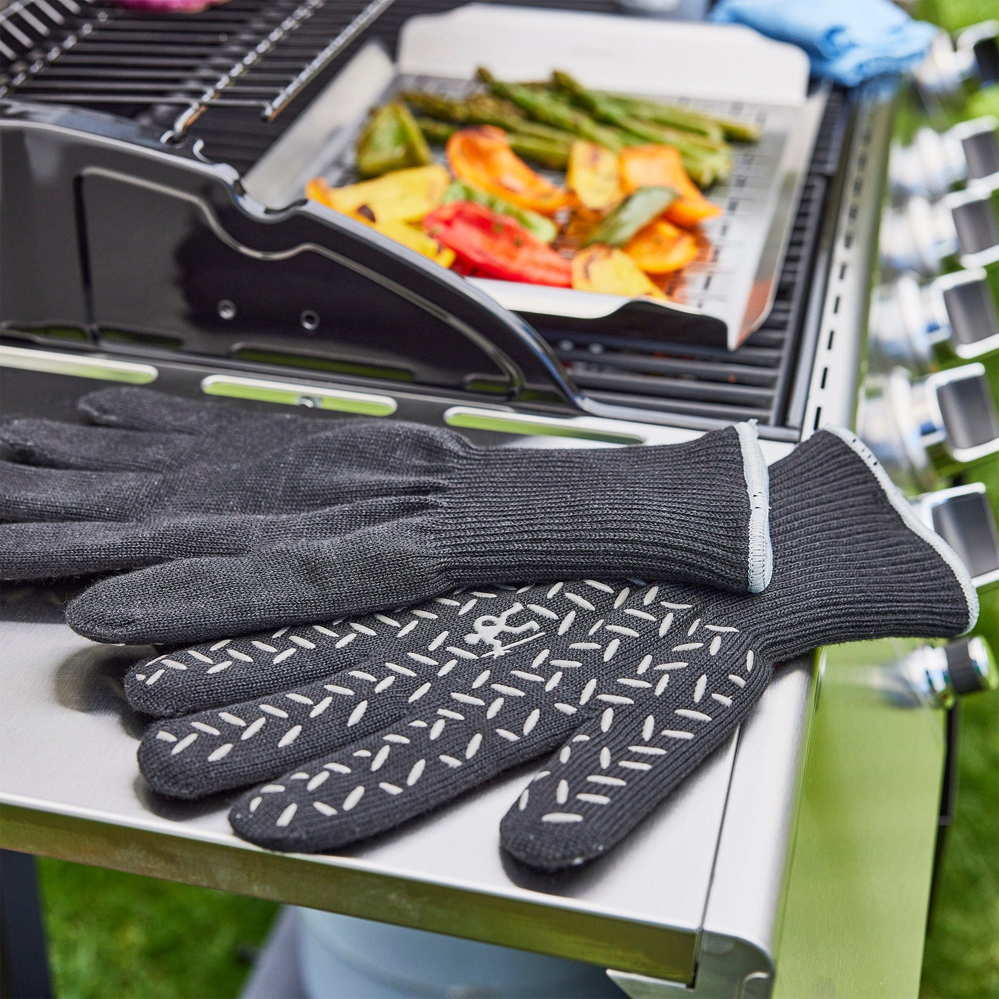 Henckels BBQ Heat Resistant Grill Gloves - Image 3
