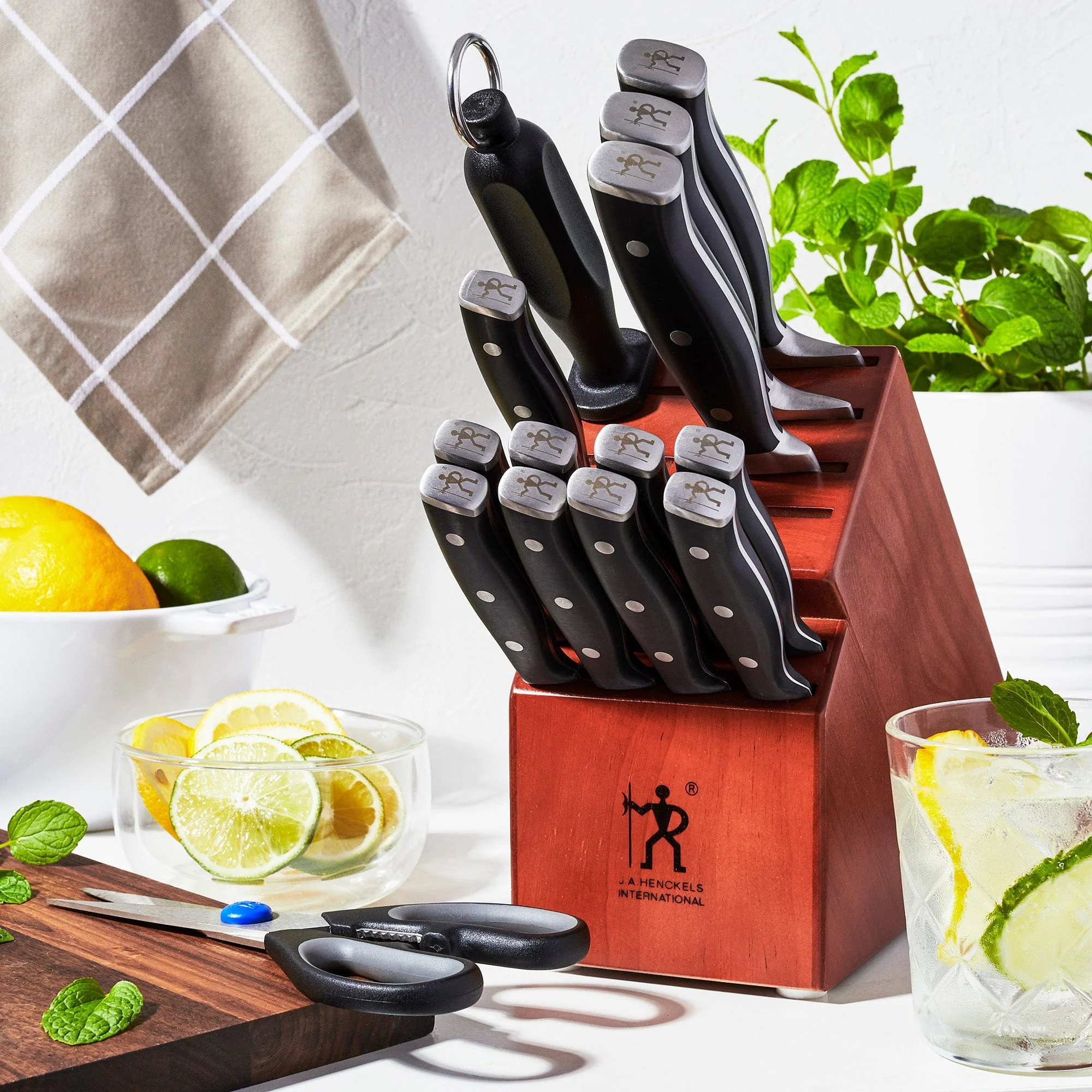 Henckels Forged Accent 15-pc Knife Block Set - Image 4