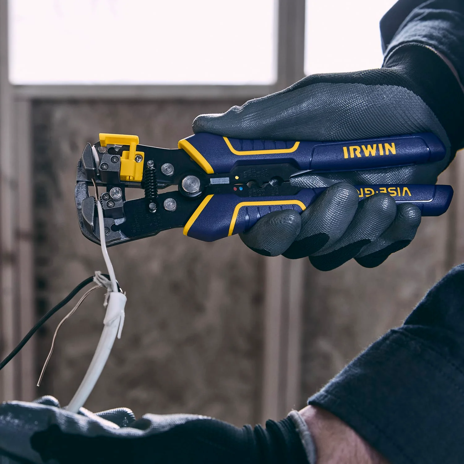 Irwin VISE-GRIP 8-In. Self-Adjusting Wire Stripper, 2078300 - Image 4