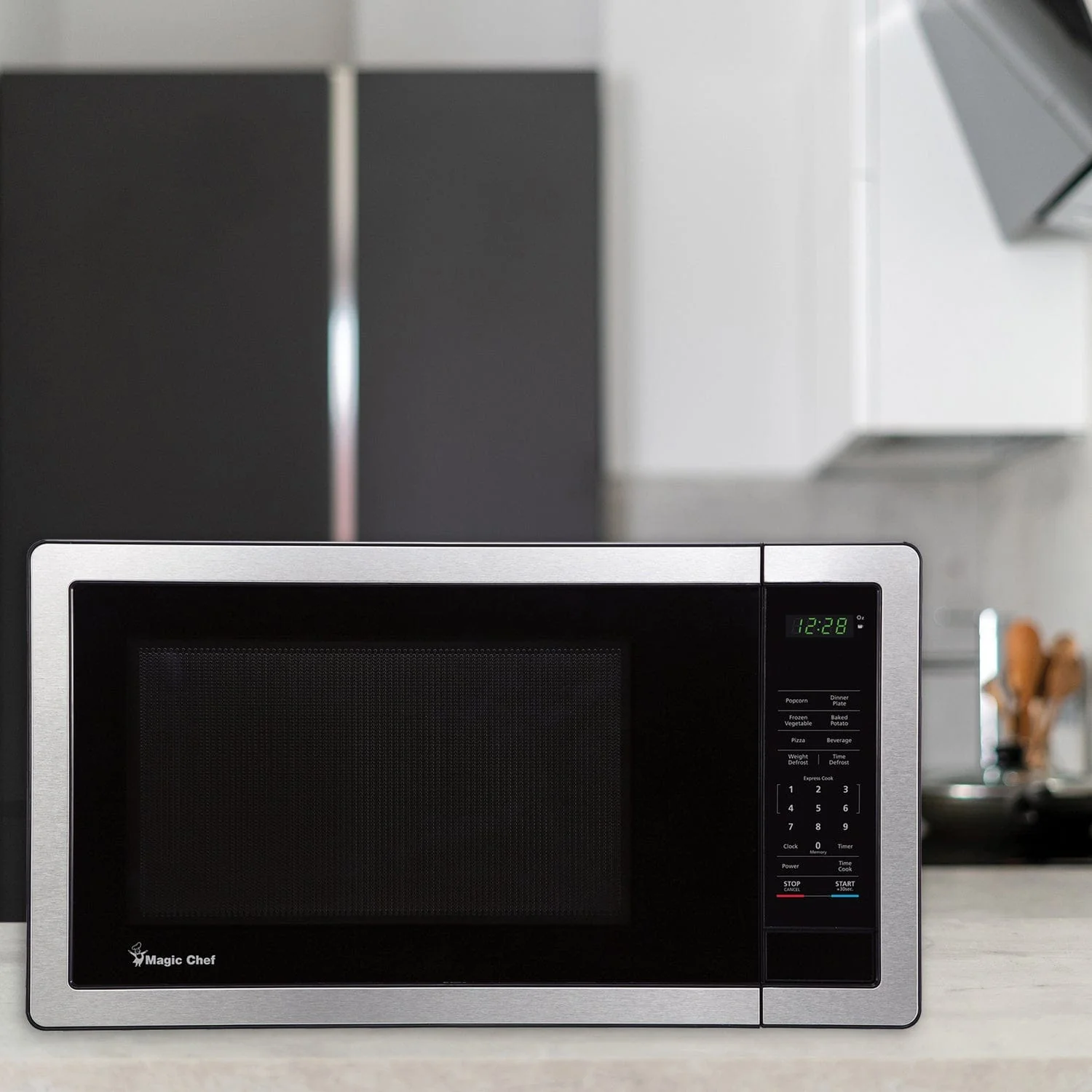Magic Chef 1.1-Cu. Ft. 1000-Watt Digital Touch Countertop Microwave, Silver - Image 3