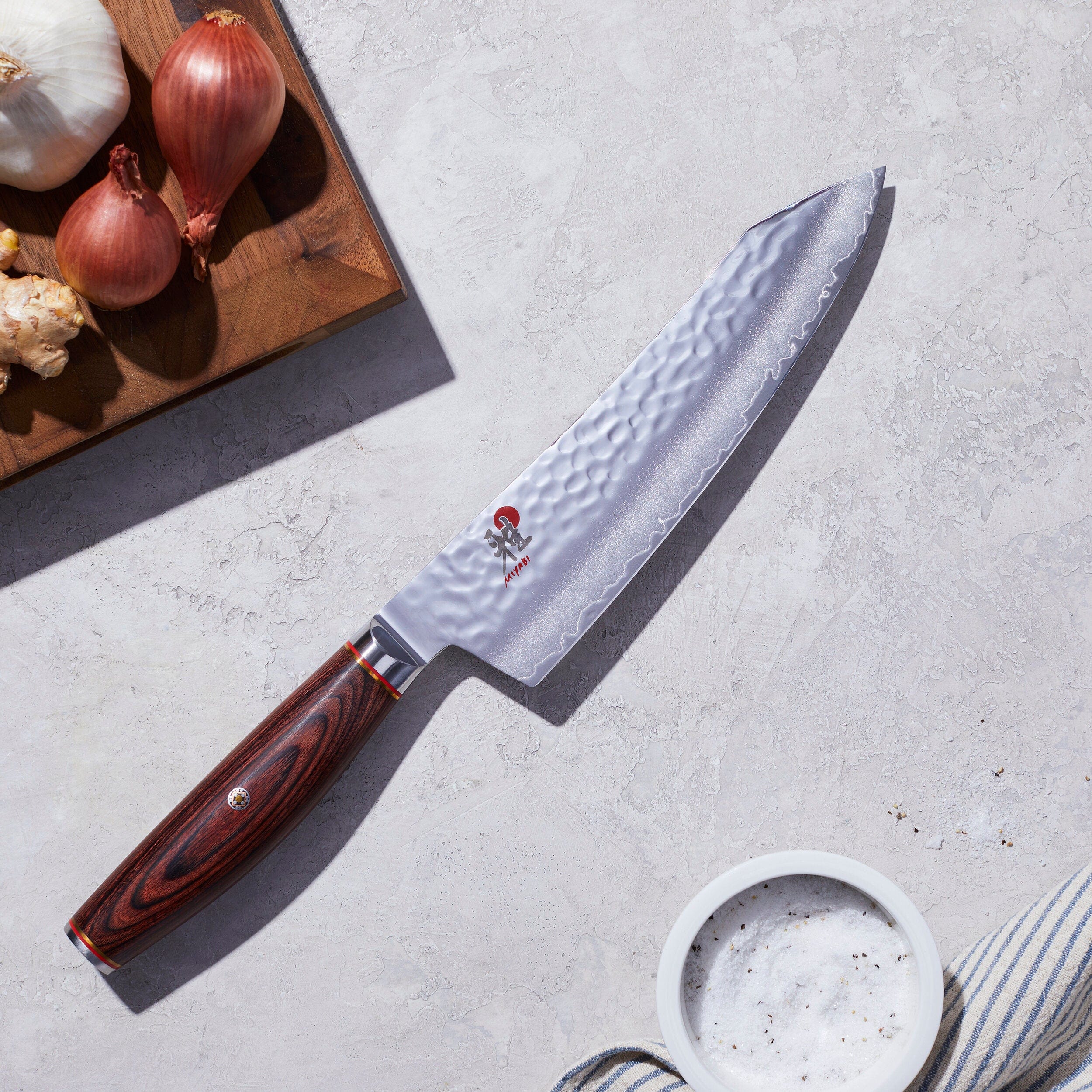 Miyabi Artisan 7-inch Rocking Santoku Knife - Image 4