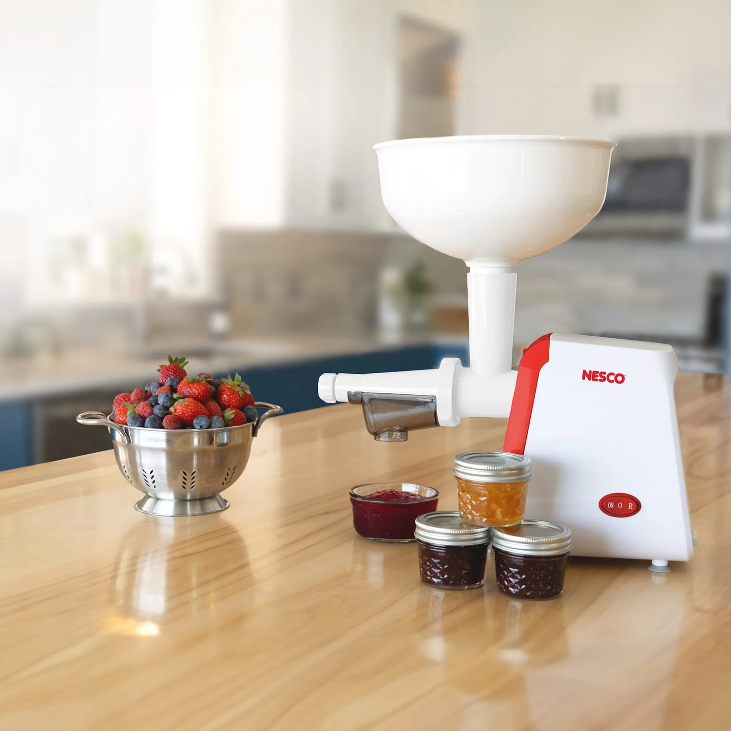 Nesco 300-Watt Electric Food Strainer - Image 3