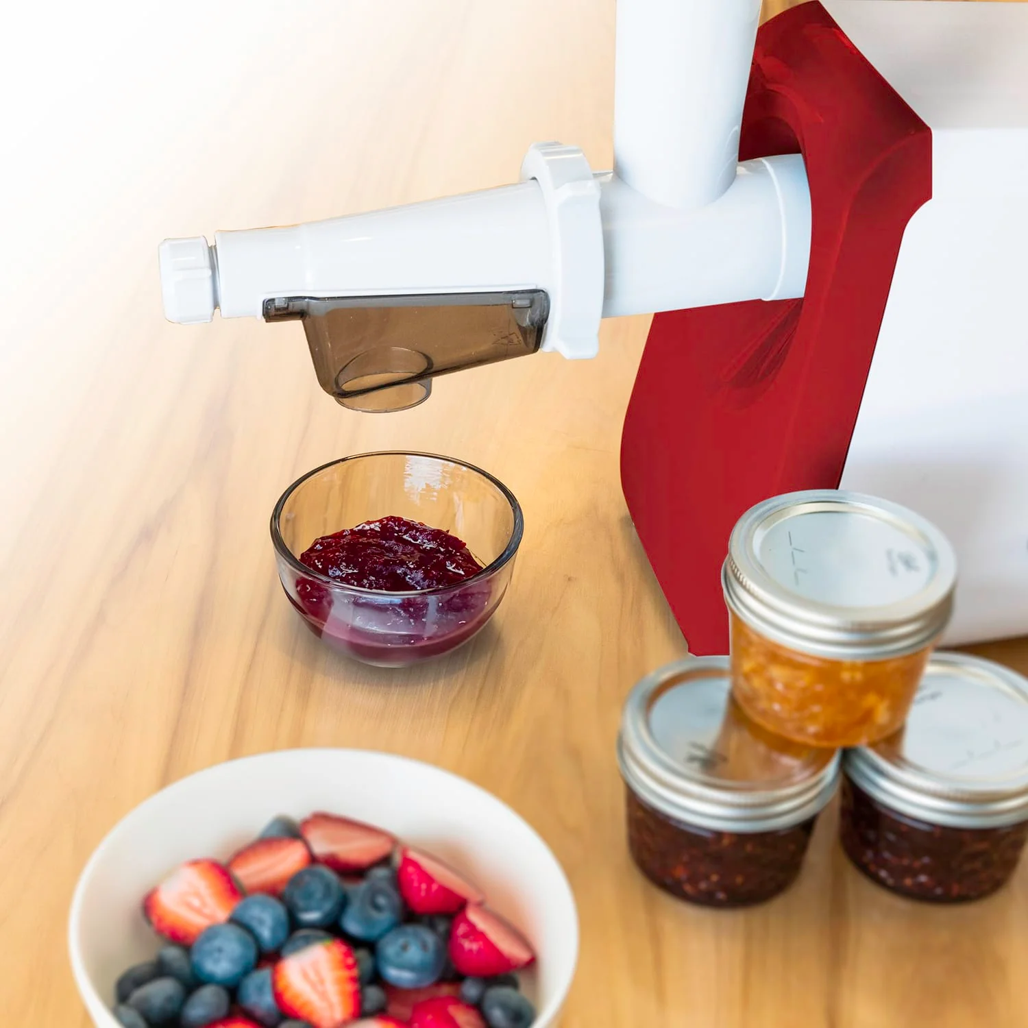 Nesco 300-Watt Electric Food Strainer - Image 4