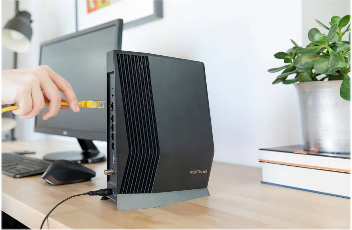 Netgear CAX80 Nighthawk AX6000 6Gbps DOCSIS 3.1 WiFi 6 Cable Modem - Certified Refurbished - Image 6