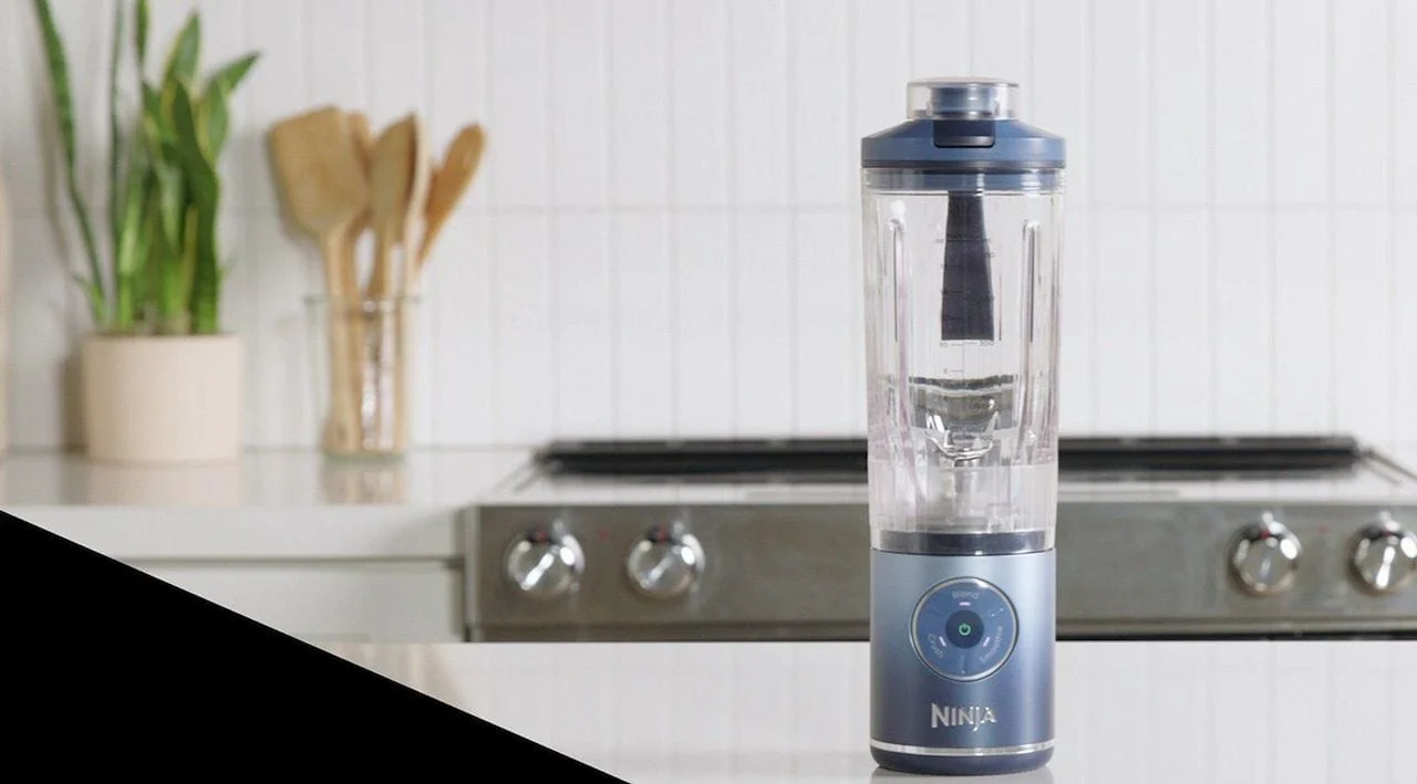 Ninja Blast Max Personal Cordless Blender for Smoothies, Blend, Ice Crush, 22 oz. Twist & Go, Navy - Certified Refurbished - Image 12