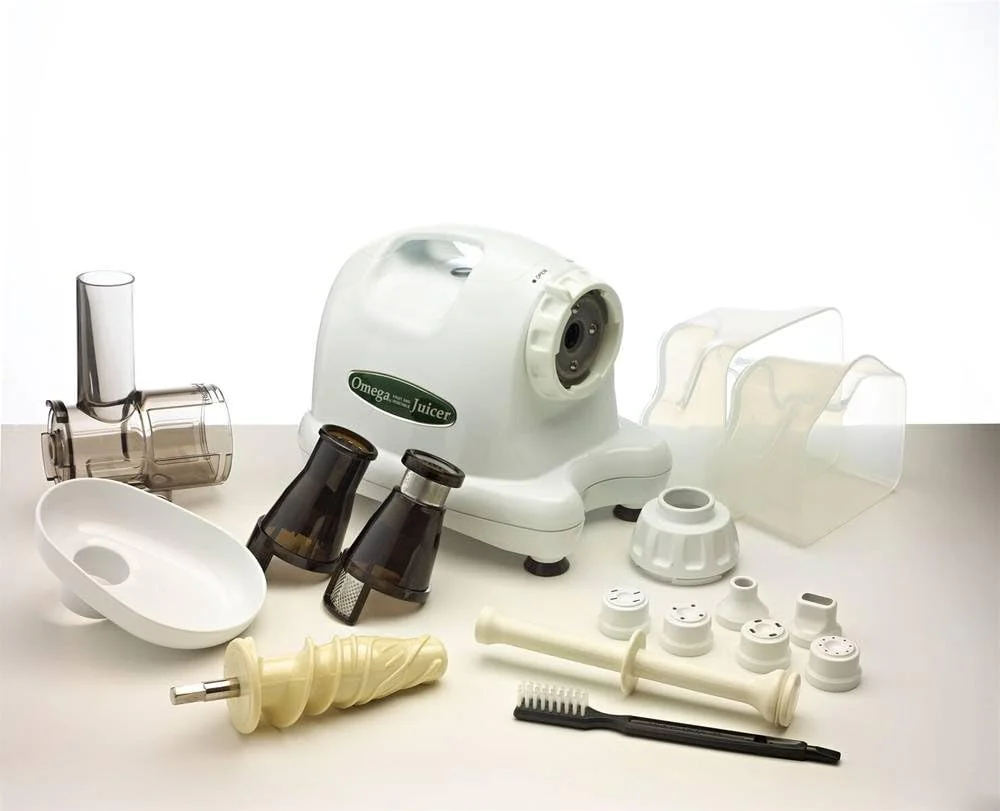 Omega 8004 Commercial Masticating Juicer and Nutrition Center, White - Certified Refurbished - Image 6