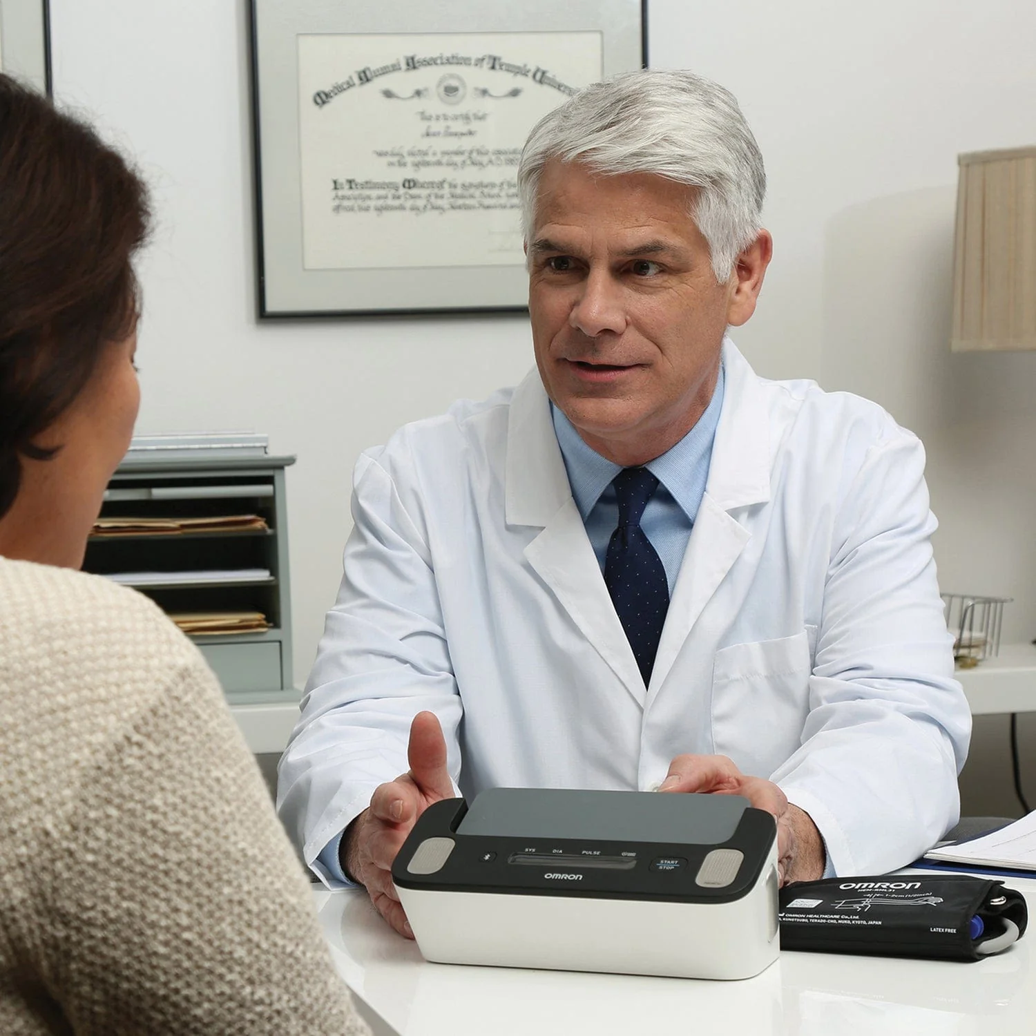 Omron Complete Wireless Upper Arm Blood Pressure Monitor and Single-Lead EKG Monitor - Image 5