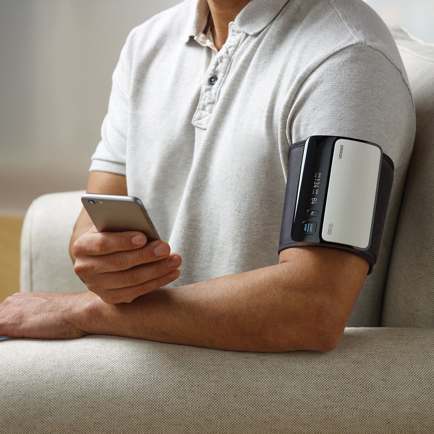 Omron Evolv Wireless Upper Arm Blood Pressure Monitor - Image 4