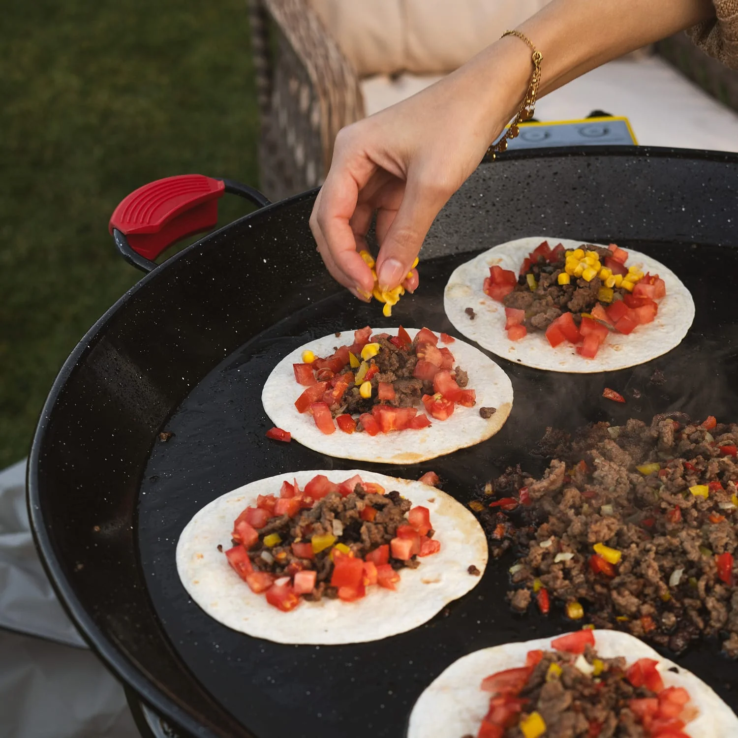 Ringg Outdoor Indoor/Outdoor Enameled Carbon Steel Cooking Pan, 20 in./14 Servings - Image 2