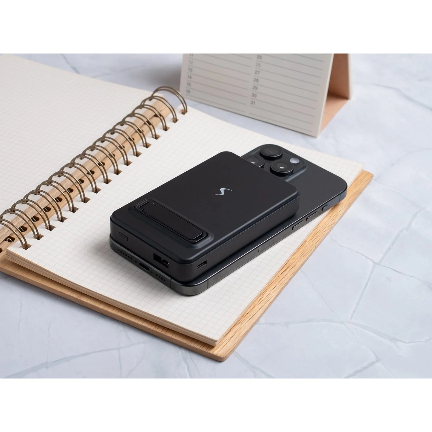 Scapade 10000-mAh MagPower Max Magnetic Qi v2.0 Portable Power Bank - Image 2