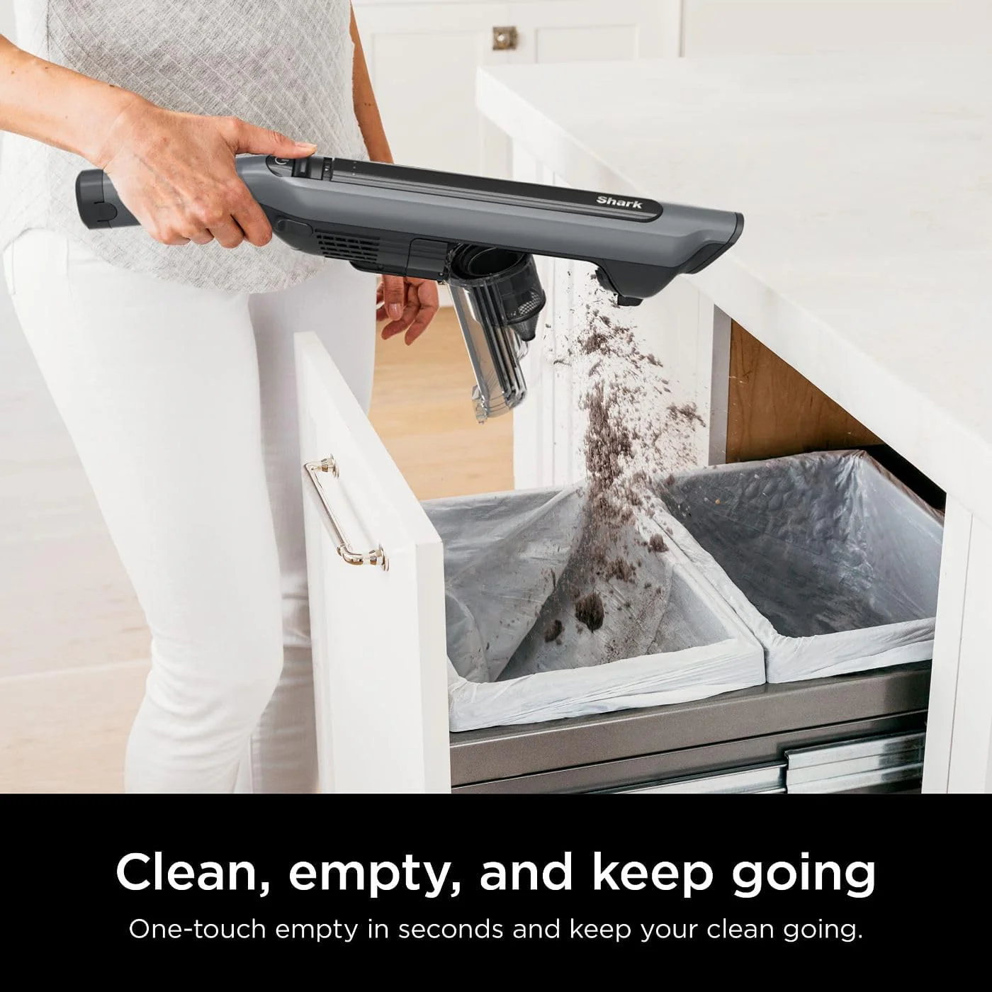 Shark WANDVAC Pet Ultra-Lightweight Cordless Stick Vacuum with PowerFins Brushroll & Charging Dock, Steel Grey - Open Box - Image 8