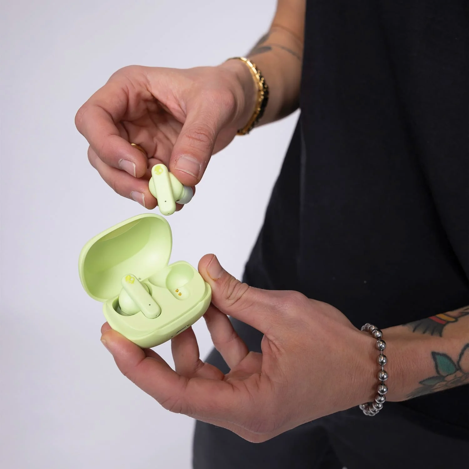 Skullcandy Smokin’ Buds TWS Bluetooth In-Ear Earbuds with Mic and Charging Case, up to 20 Hours of Play Time, IPX4 Sweat-Resistant, Matcha - Image 4