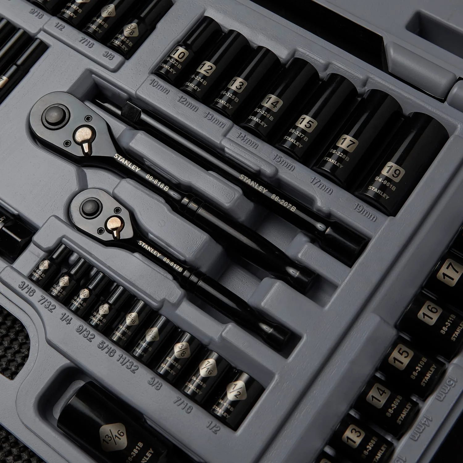 Stanley 69-Piece Black-Chrome Socket Set, 92-824 - Image 2