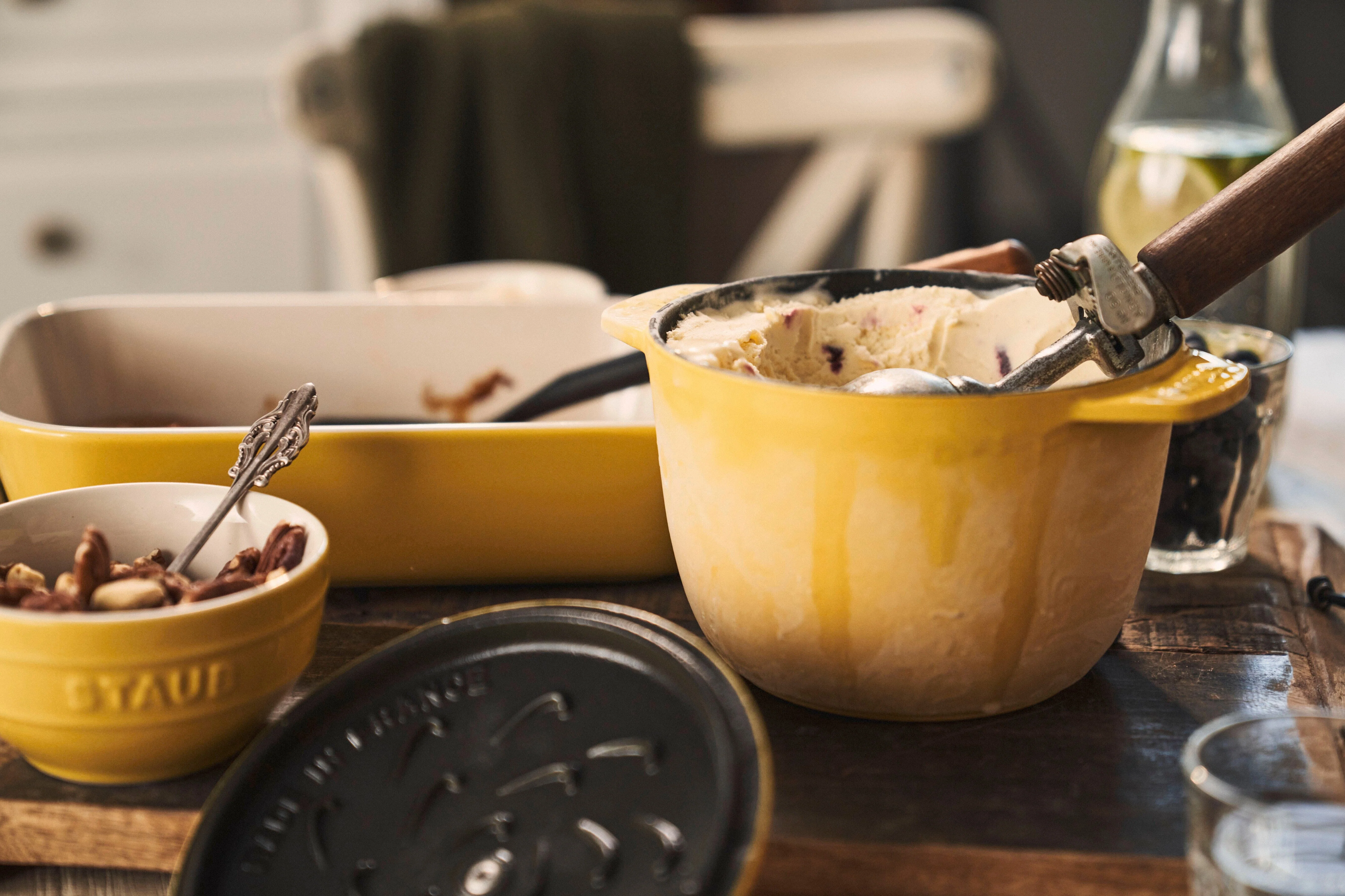 Staub Cast Iron 1.5-qt Petite French Oven - Citron - Image 8