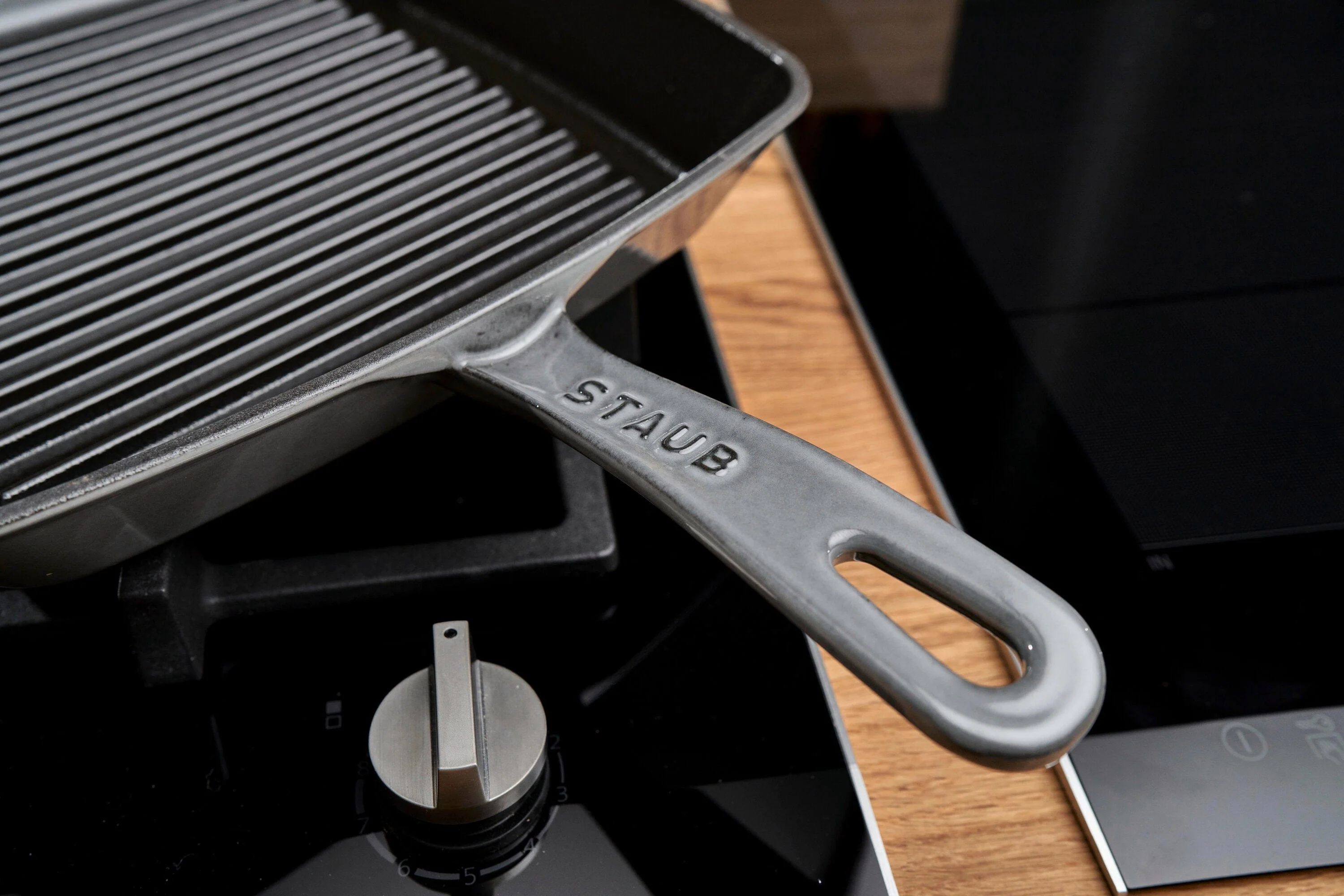 Staub Cast Iron 12-inch Square Grill Pan - Graphite Grey - Image 3