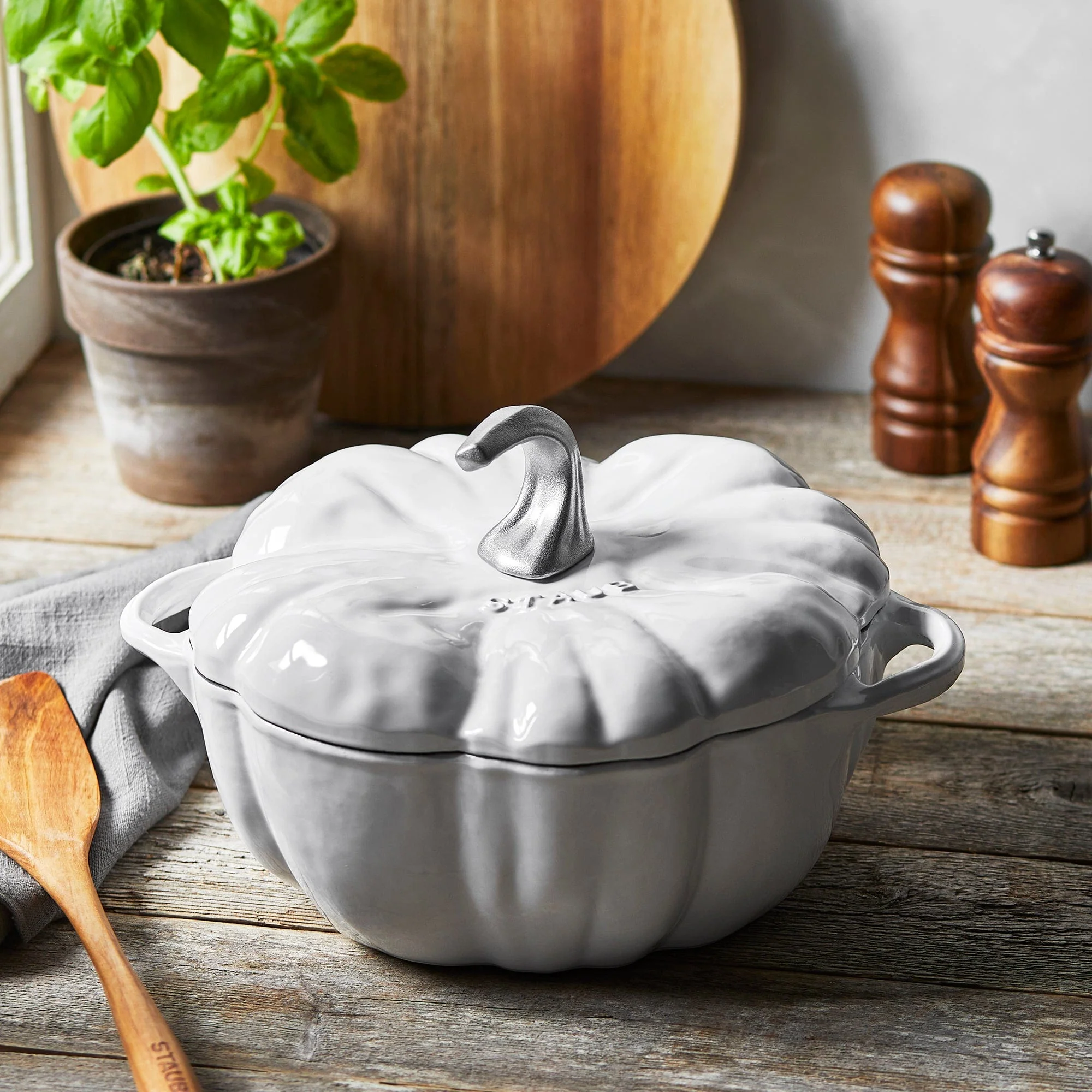 Staub Cast Iron 3.5-qt Pumpkin Cocotte with Stainless Steel Knob - White - Image 5