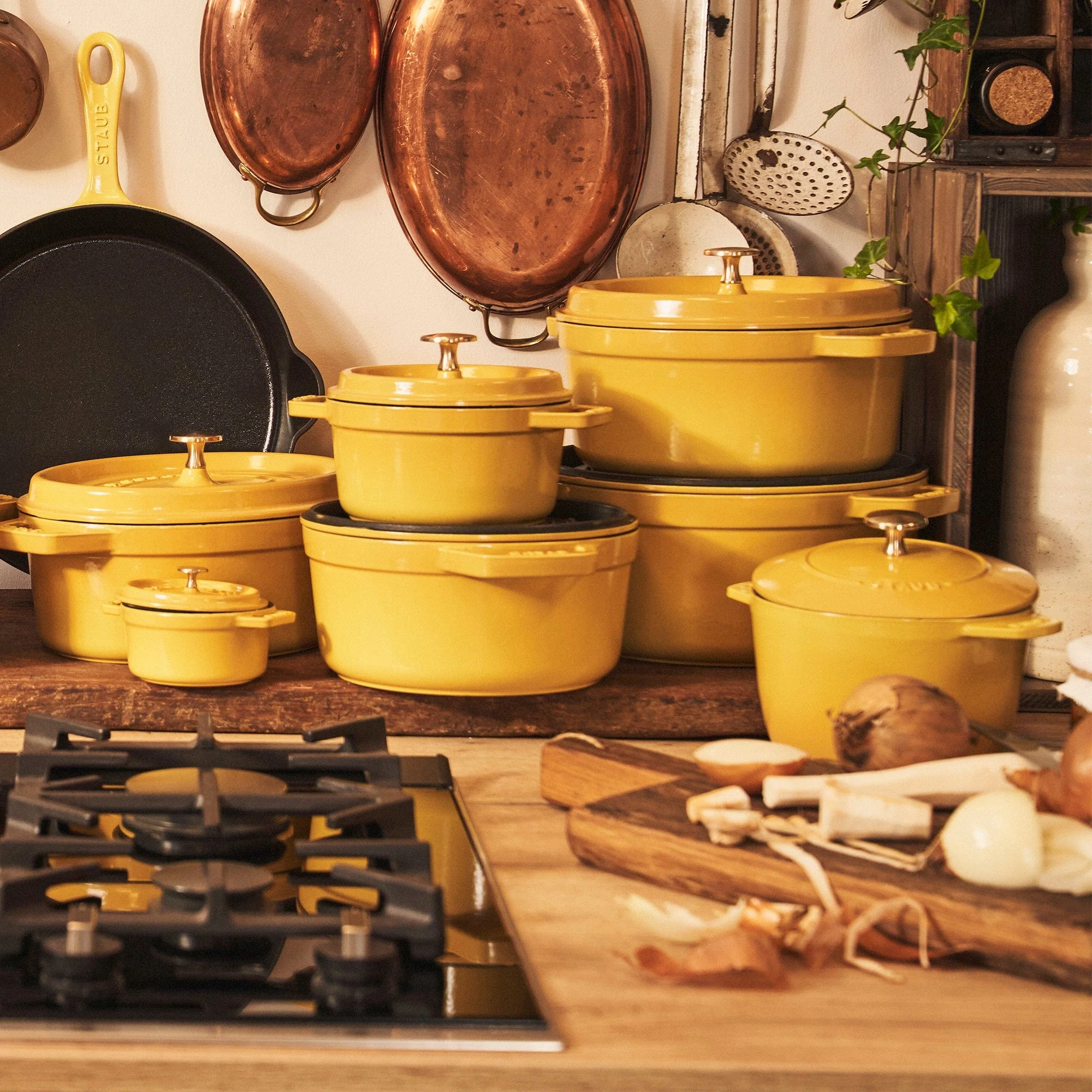 Staub Cast Iron 7-qt Round Cocotte, Dutch Oven - Citron - Image 8