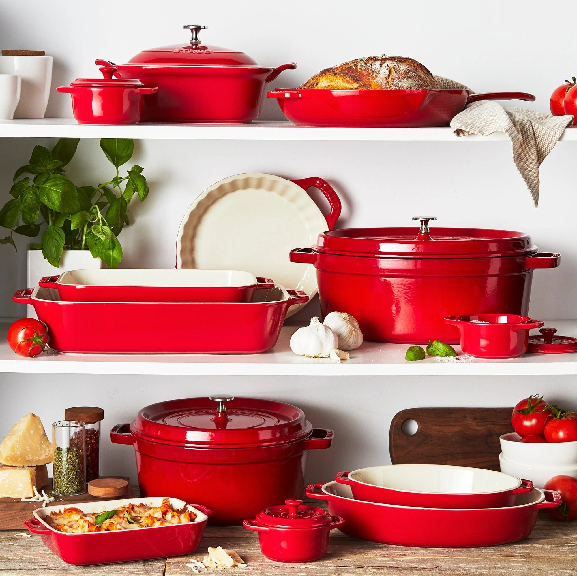 Staub Ceramic 9-inch Pie Dish - Cherry - Image 4