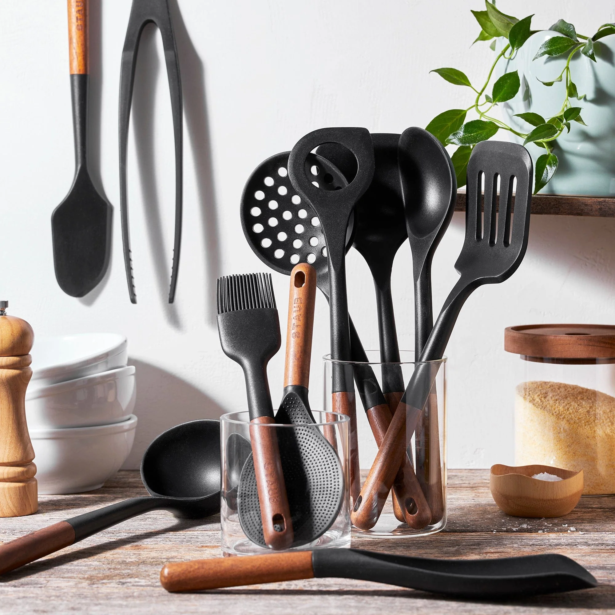 Staub Silicone 11-piece Cooking Utensil Set, BPA-Free with Wood Handles - Image 3